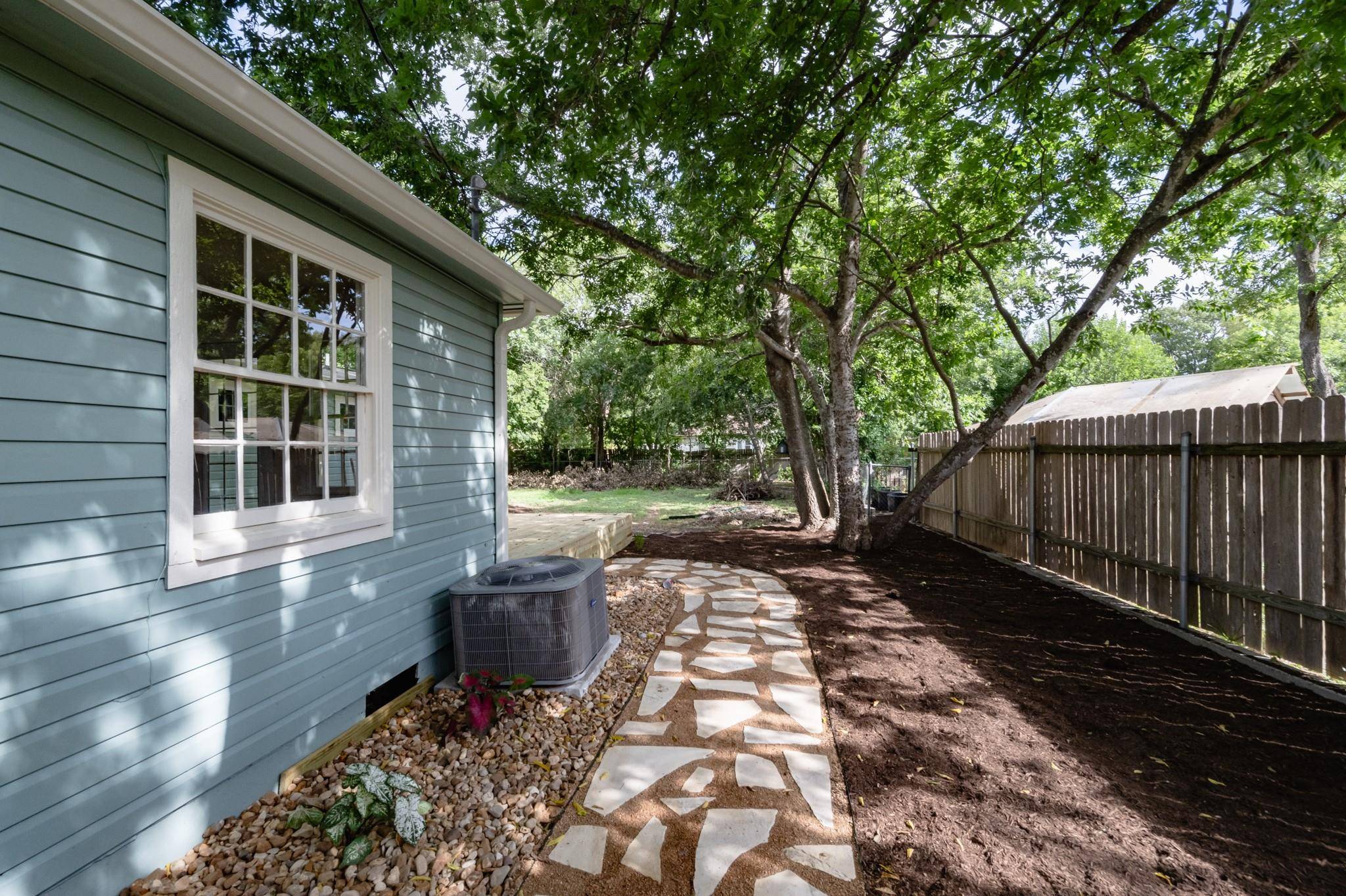 805 Maple ST, Lockhart, TX 78644