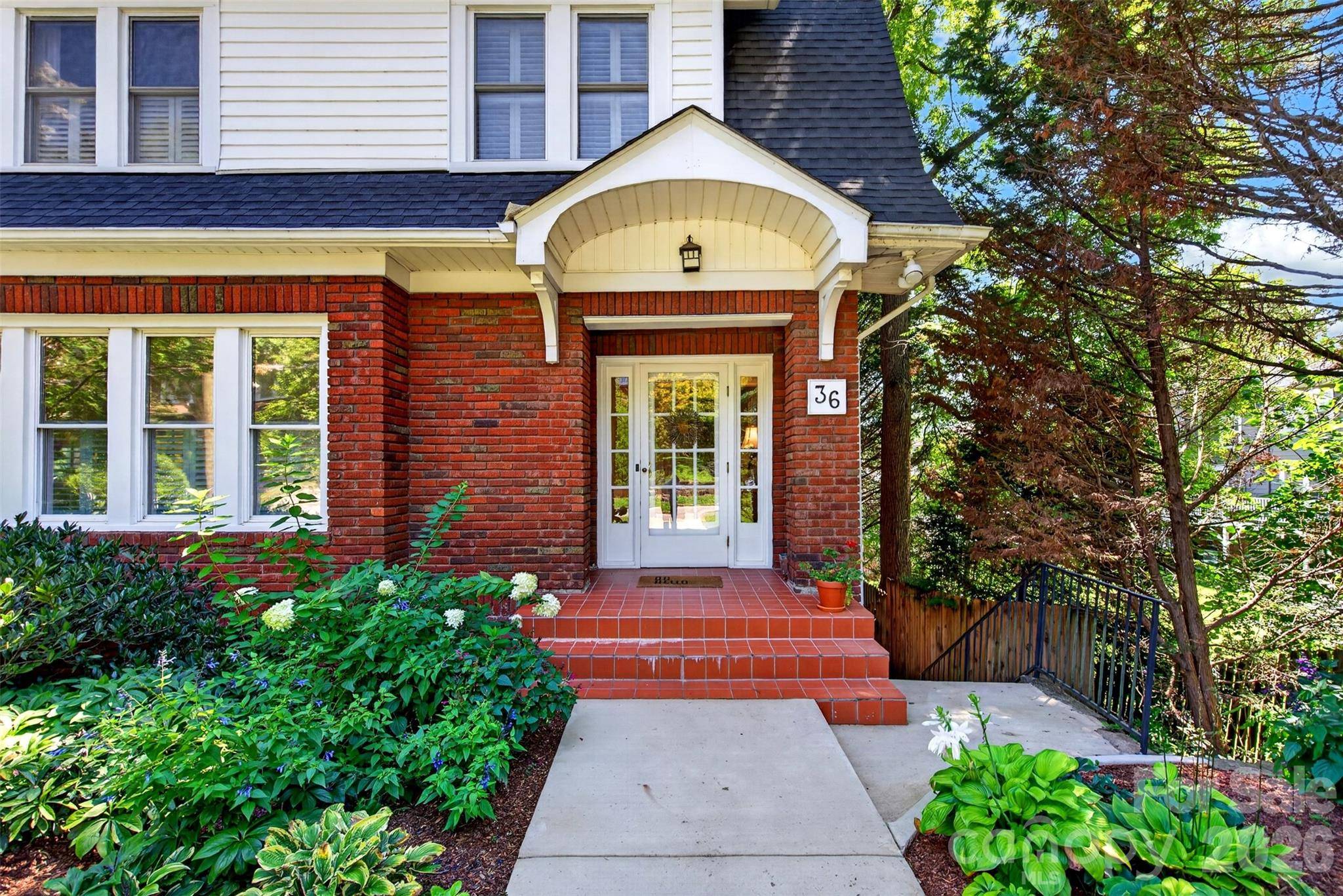 36 Mount Vernon CIR, Asheville, NC 28804