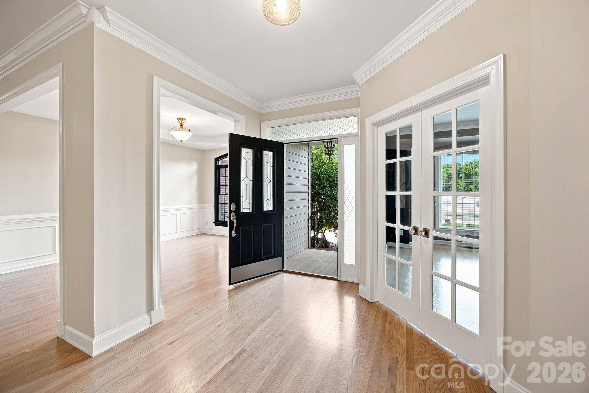 5111 Downing Creek DR, Charlotte, NC 28269