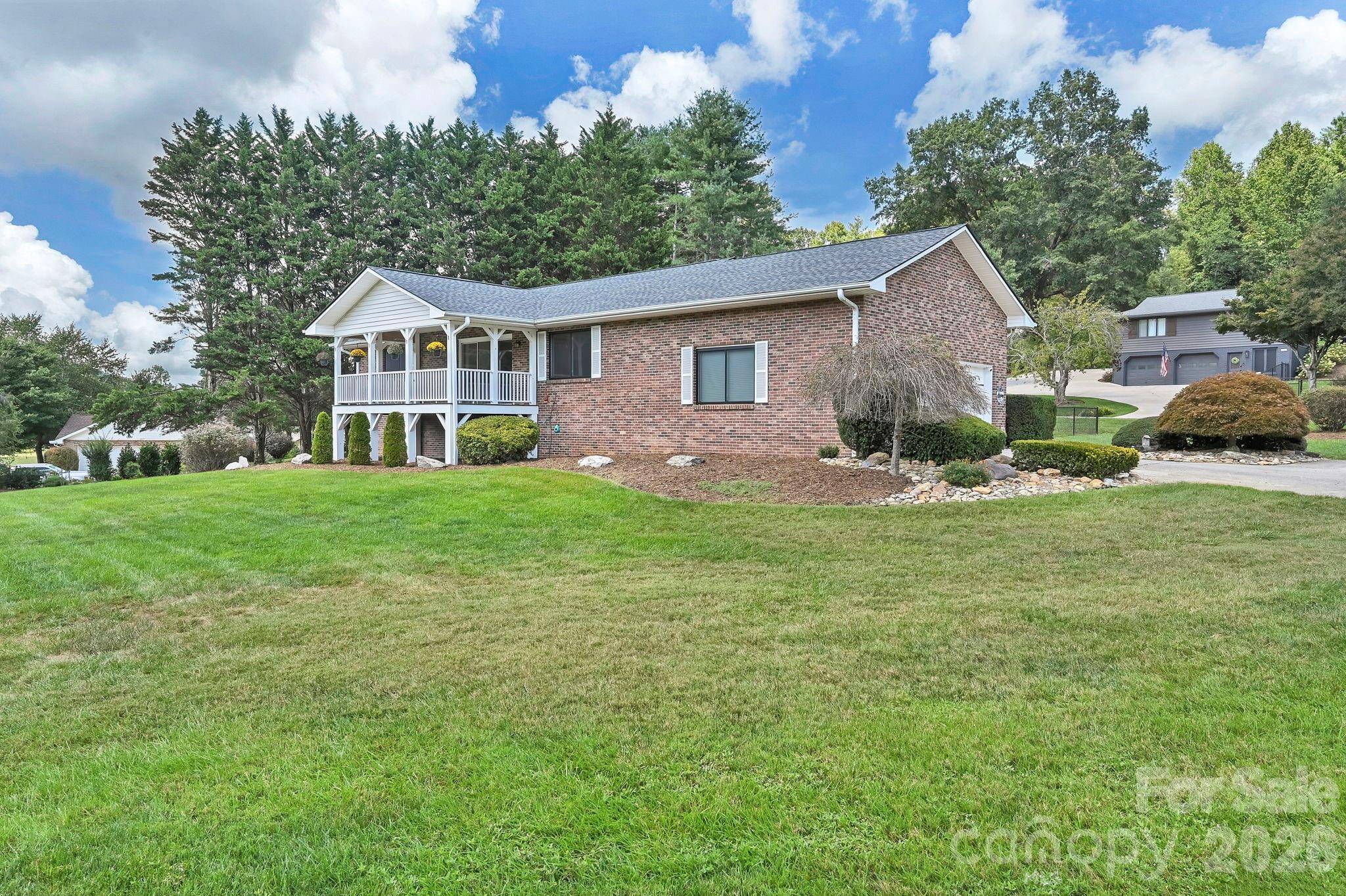 123 Turley Falls RD, Hendersonville, NC 28739