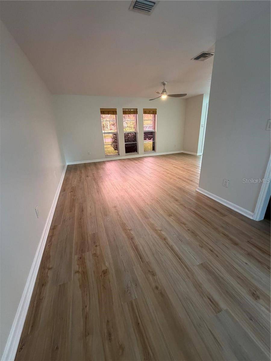 3024 BLOWN FEATHER LN, Mulberry, FL 33860