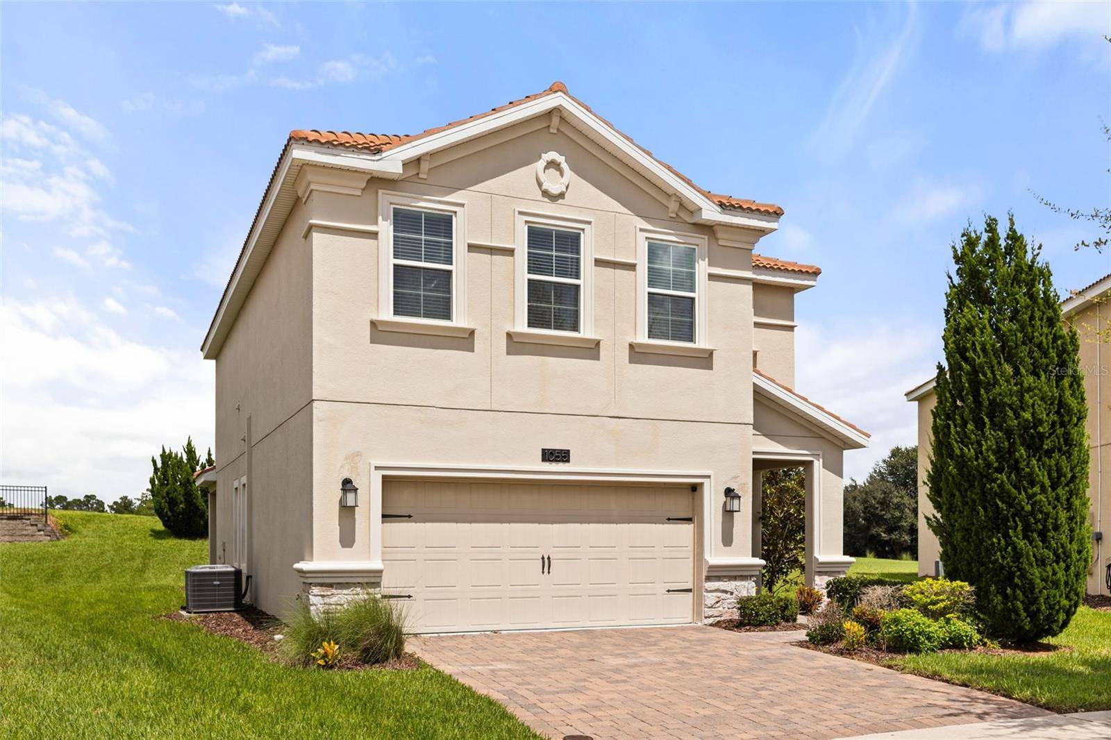 1055 BLACKWOLF RUN RD, Davenport, FL 33896