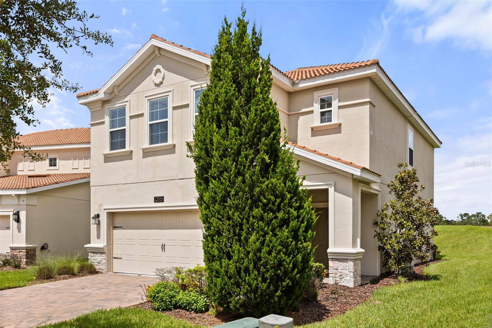 1055 BLACKWOLF RUN RD, Davenport, FL 33896