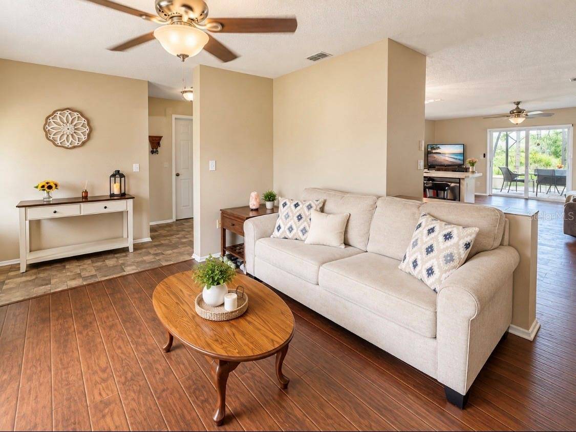 1240 MEREDITH DR, Spring Hill, FL 34608