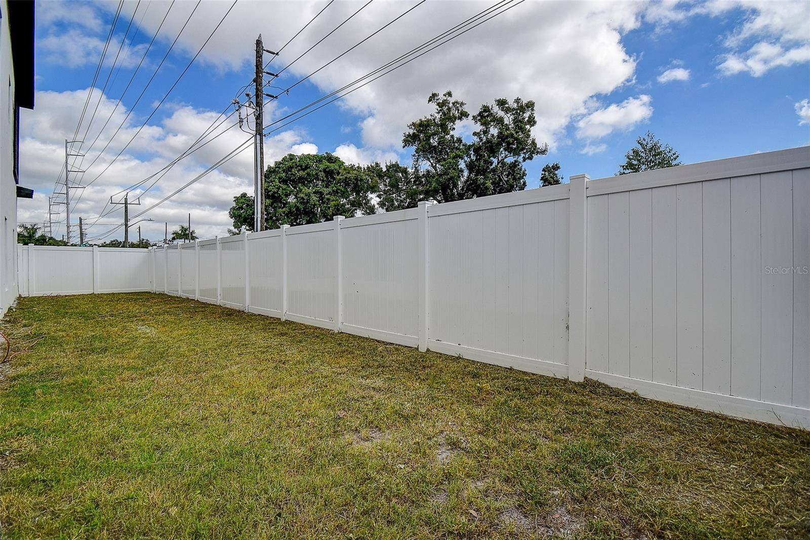 5200 7TH AVE N, St Petersburg, FL 33710