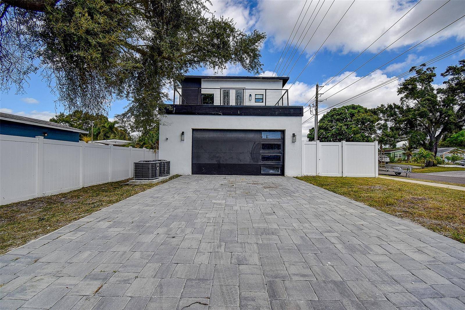 5200 7TH AVE N, St Petersburg, FL 33710