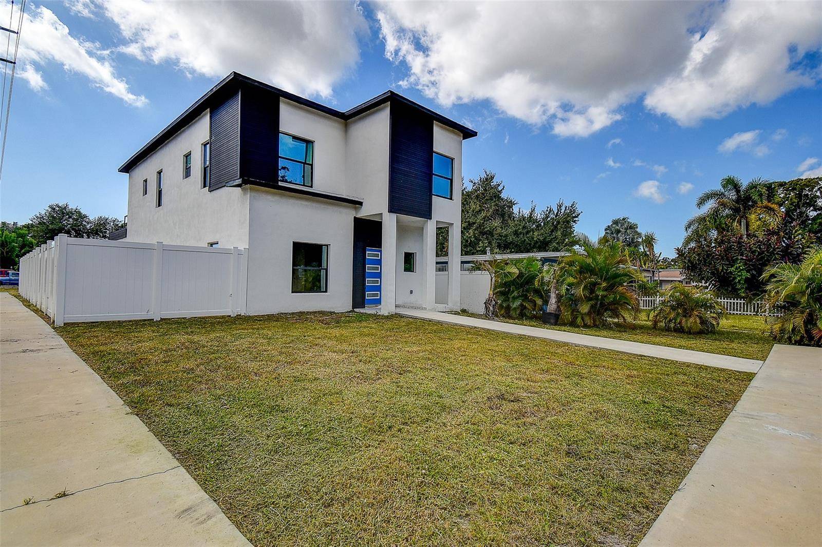 5200 7TH AVE N, St Petersburg, FL 33710