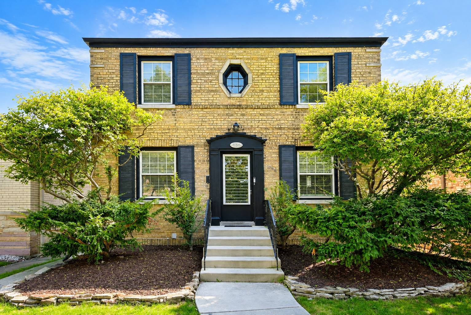 6133 N Karlov AVE, Chicago, IL 60646