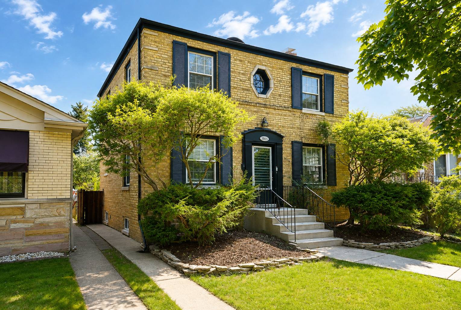 6133 N Karlov AVE, Chicago, IL 60646