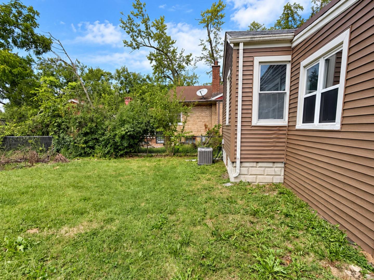 38 S Rebecca ST, Glenwood, IL 60425