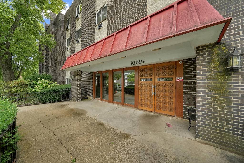 10015 Beverly DR #404, Skokie, IL 60076