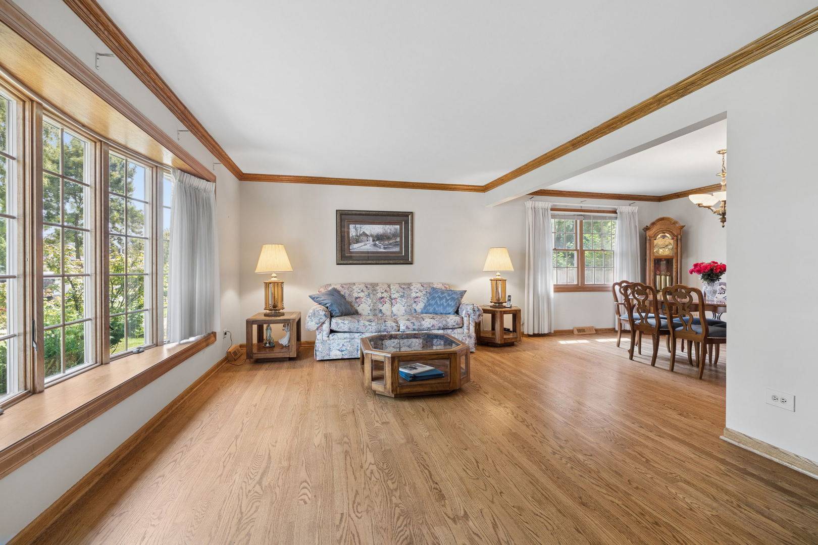 7802 Sawyer RD, Darien, IL 60561