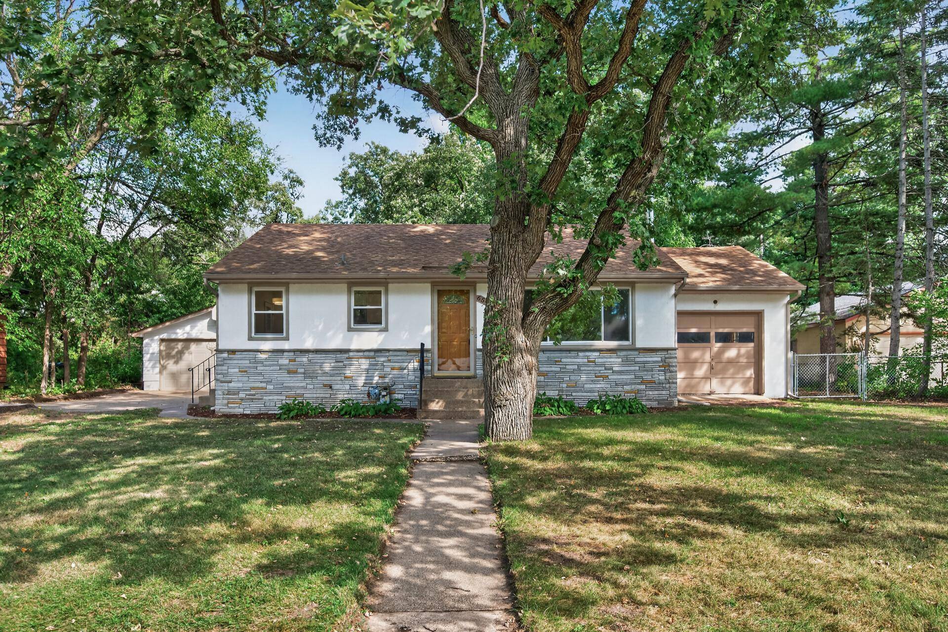 6547 Oakley DR NE, Fridley, MN 55432