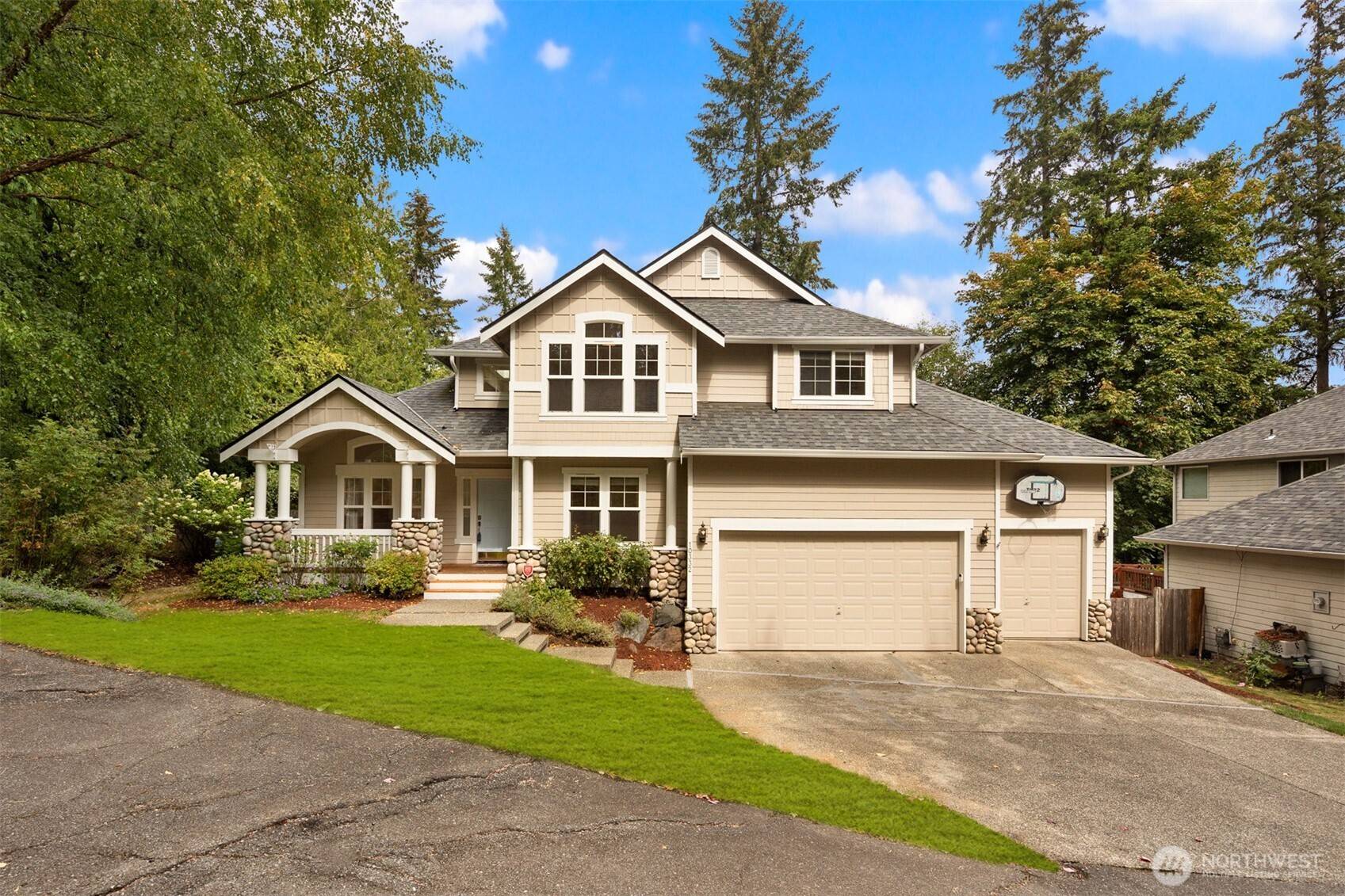 10332 186th CT NE, Redmond, WA 98052