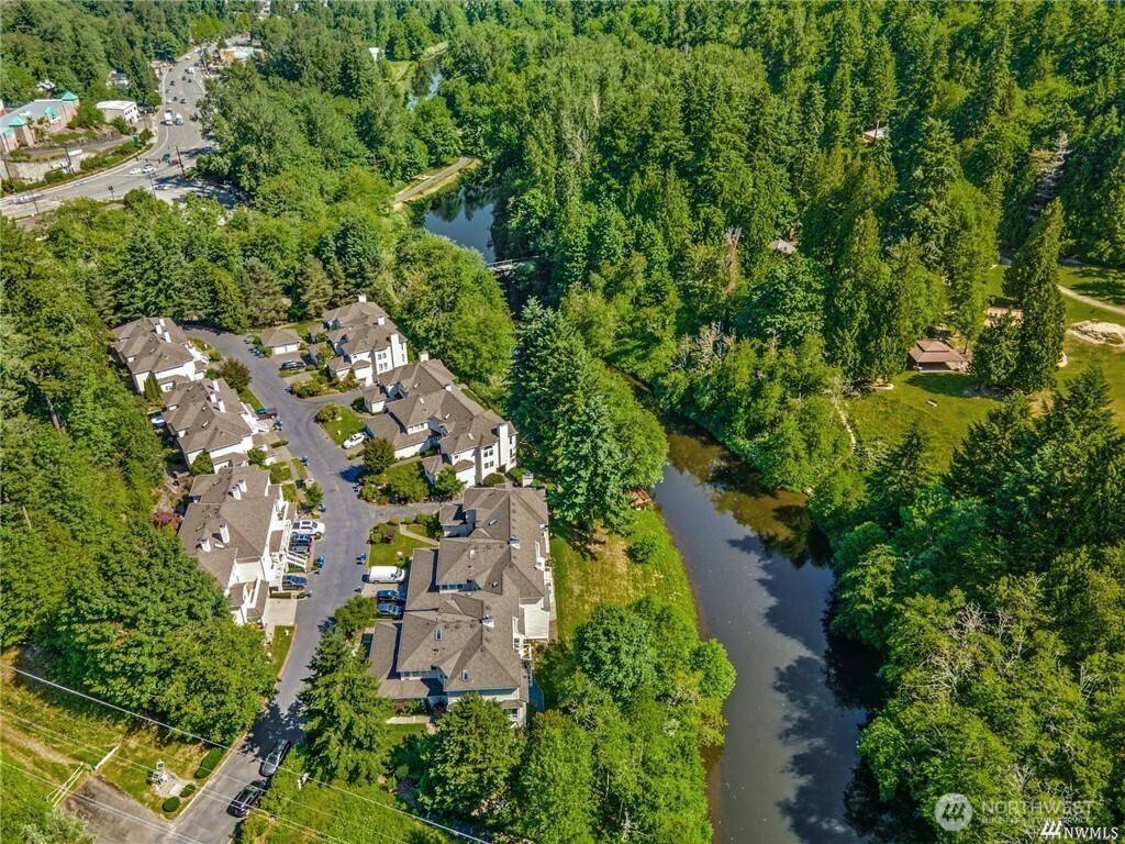 9821 NE Riverbend DR #C 102, Bothell, WA 98011