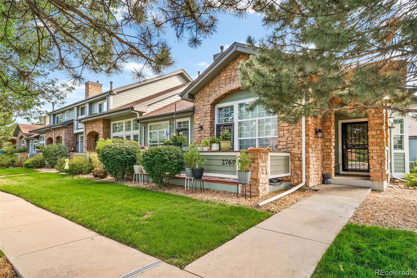 2769 W Greens CT, Littleton, CO 80123