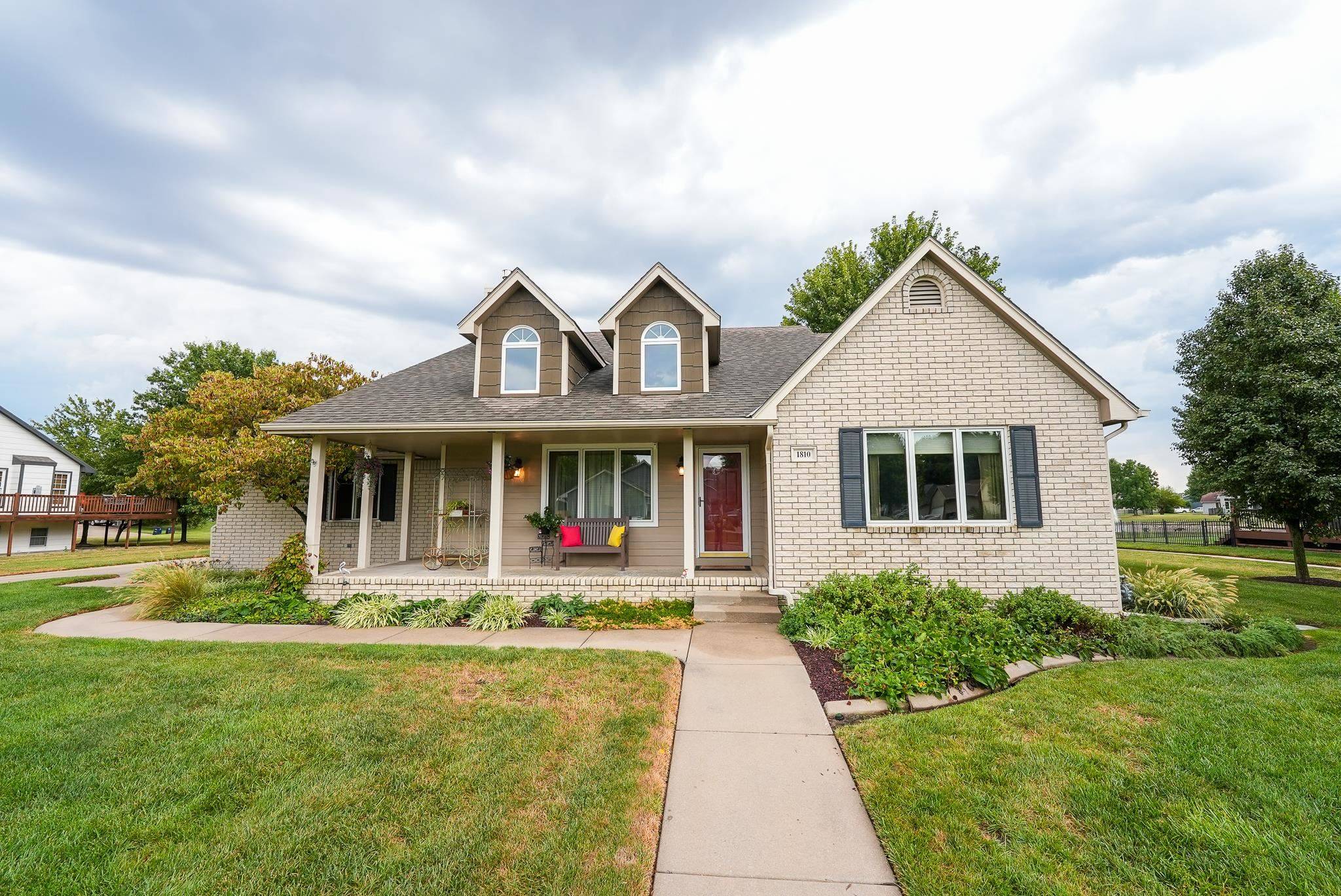 1810 N Cottonwood Dr, El Dorado, KS 67042