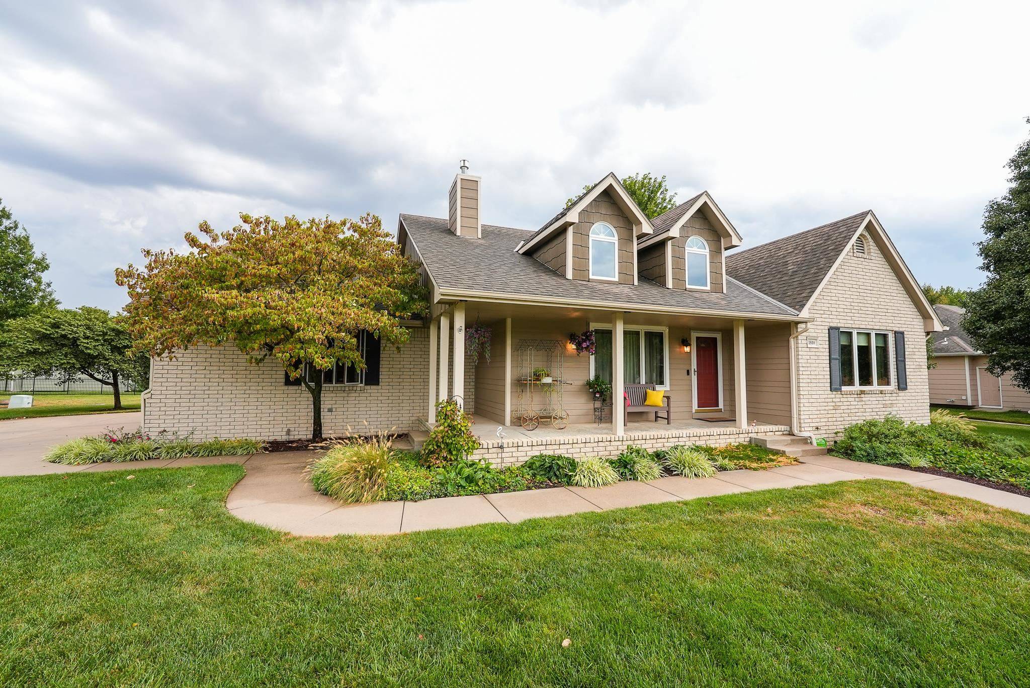 1810 N Cottonwood Dr, El Dorado, KS 67042