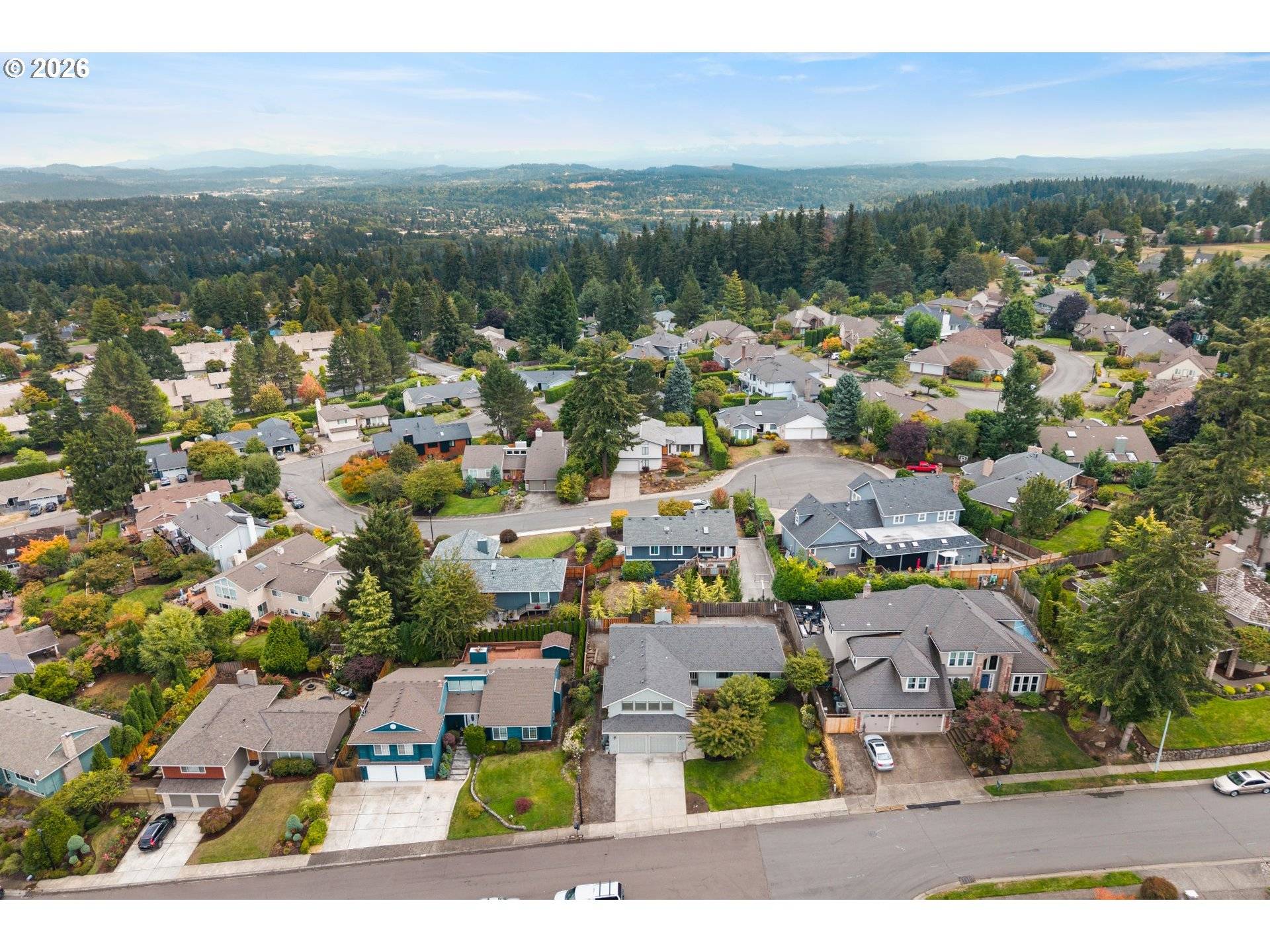 2111 CLUB HOUSE DR, West Linn, OR 97068