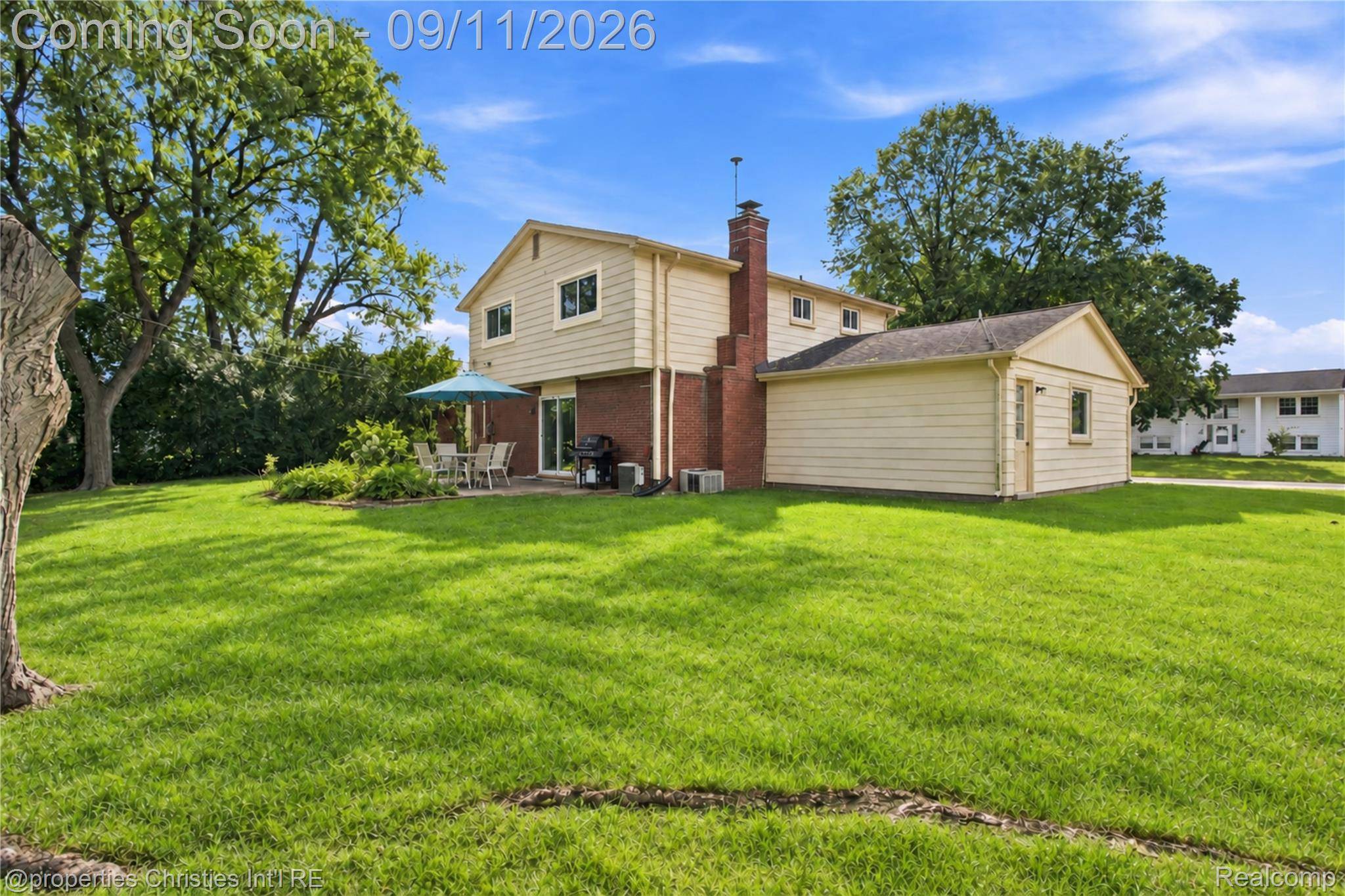 5554 Edinborough DR, West Bloomfield Charter Township, MI 48322