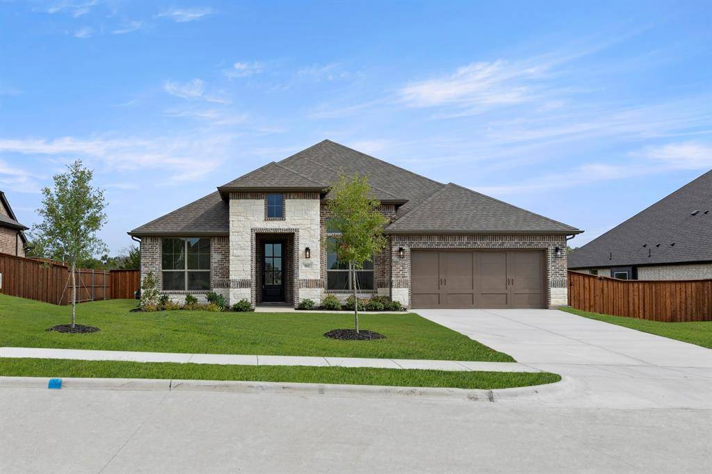 911 Allegro Avenue, Forney, TX 75126