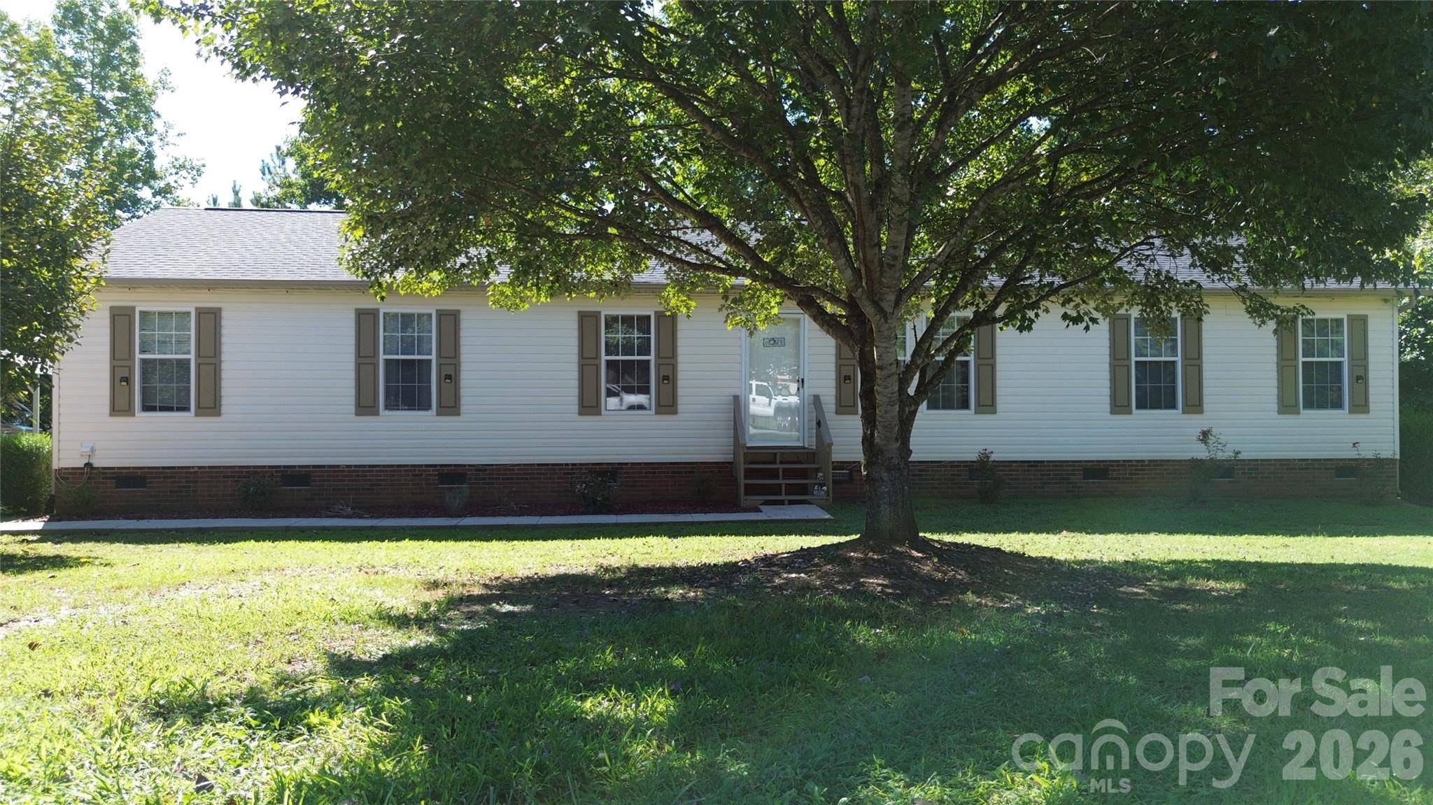 109 Grand Acres LN, Maiden, NC 28650