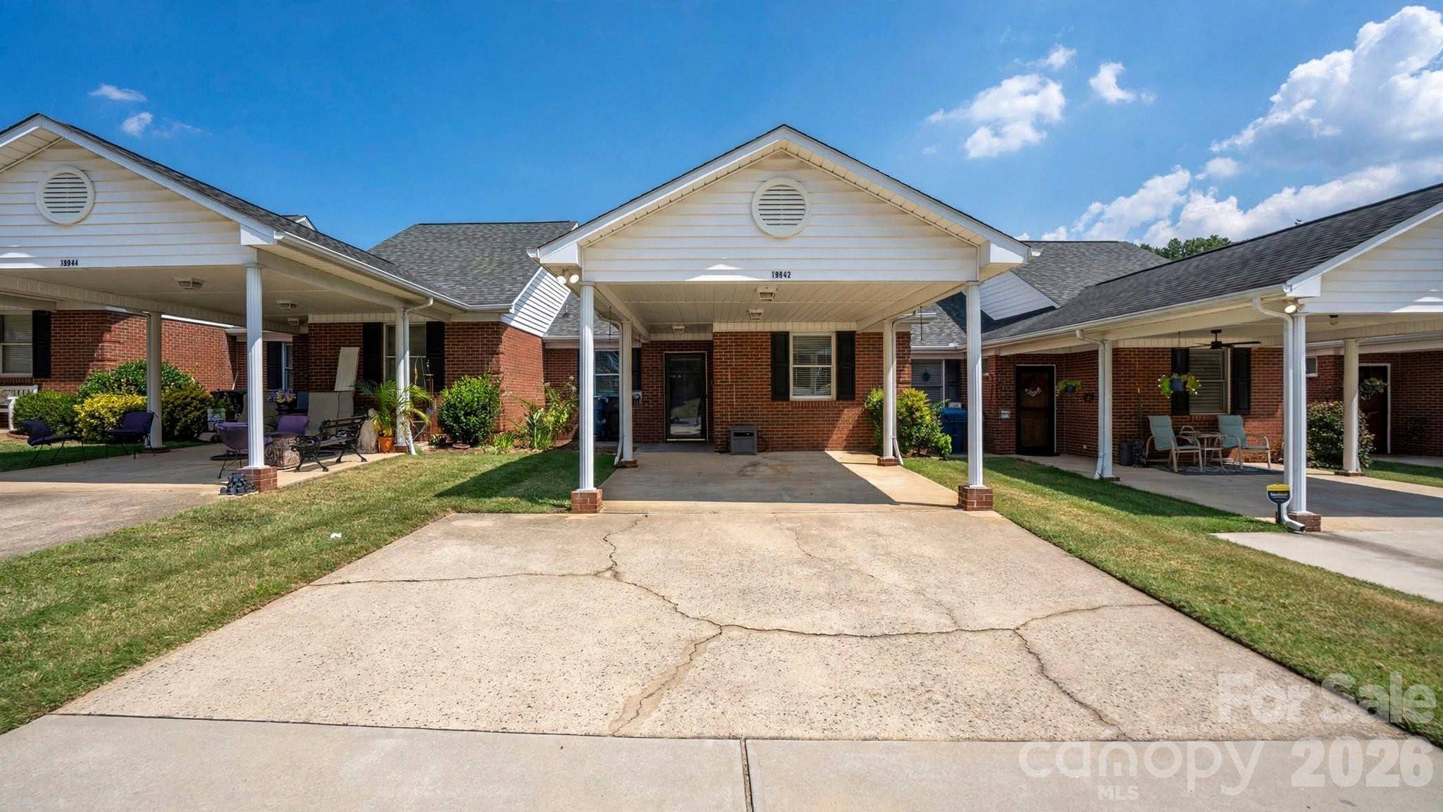 19942 Oak Leaf CIR, Cornelius, NC 28031