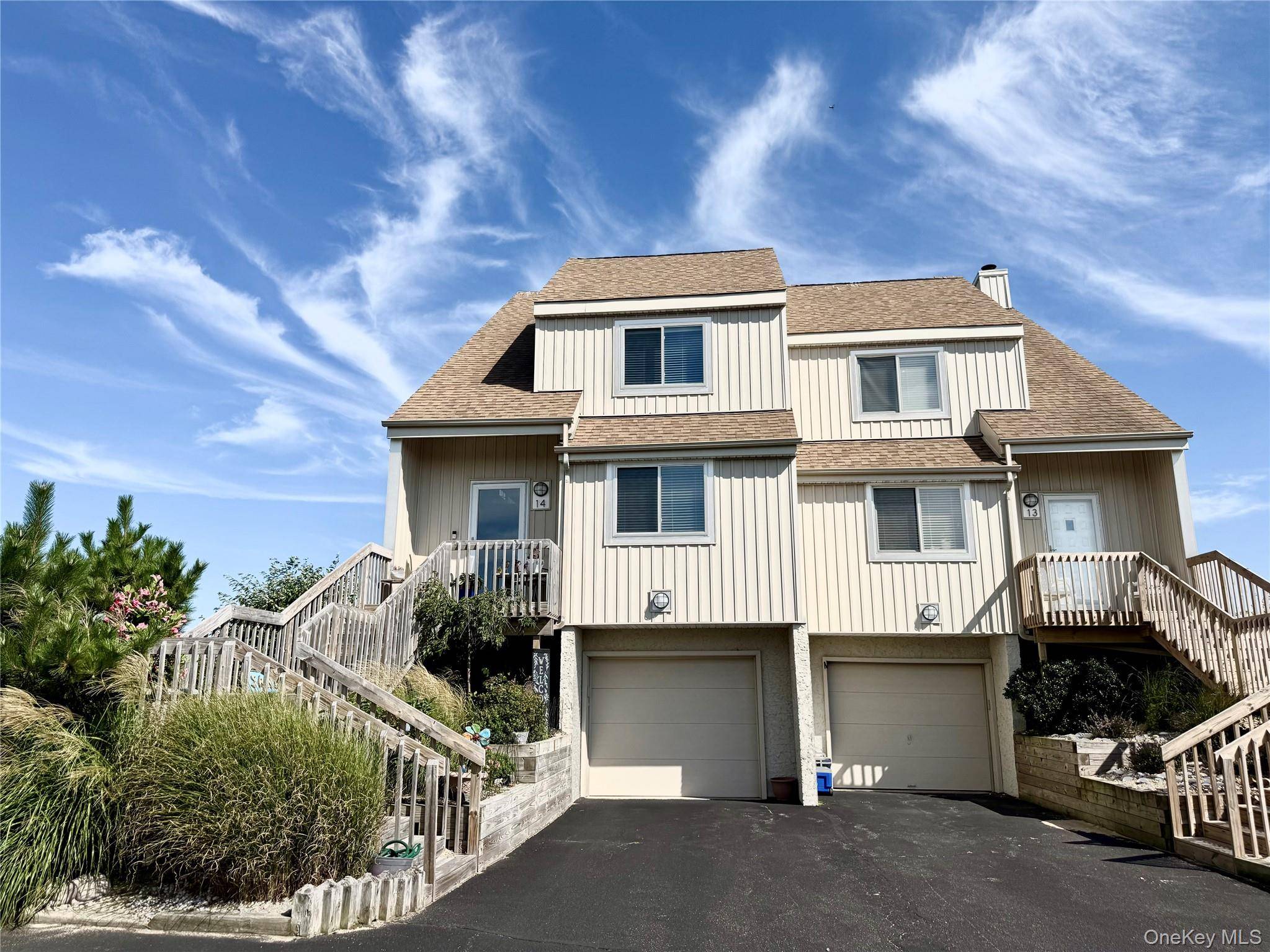 14 Waters Edge, Shirley, NY 11967