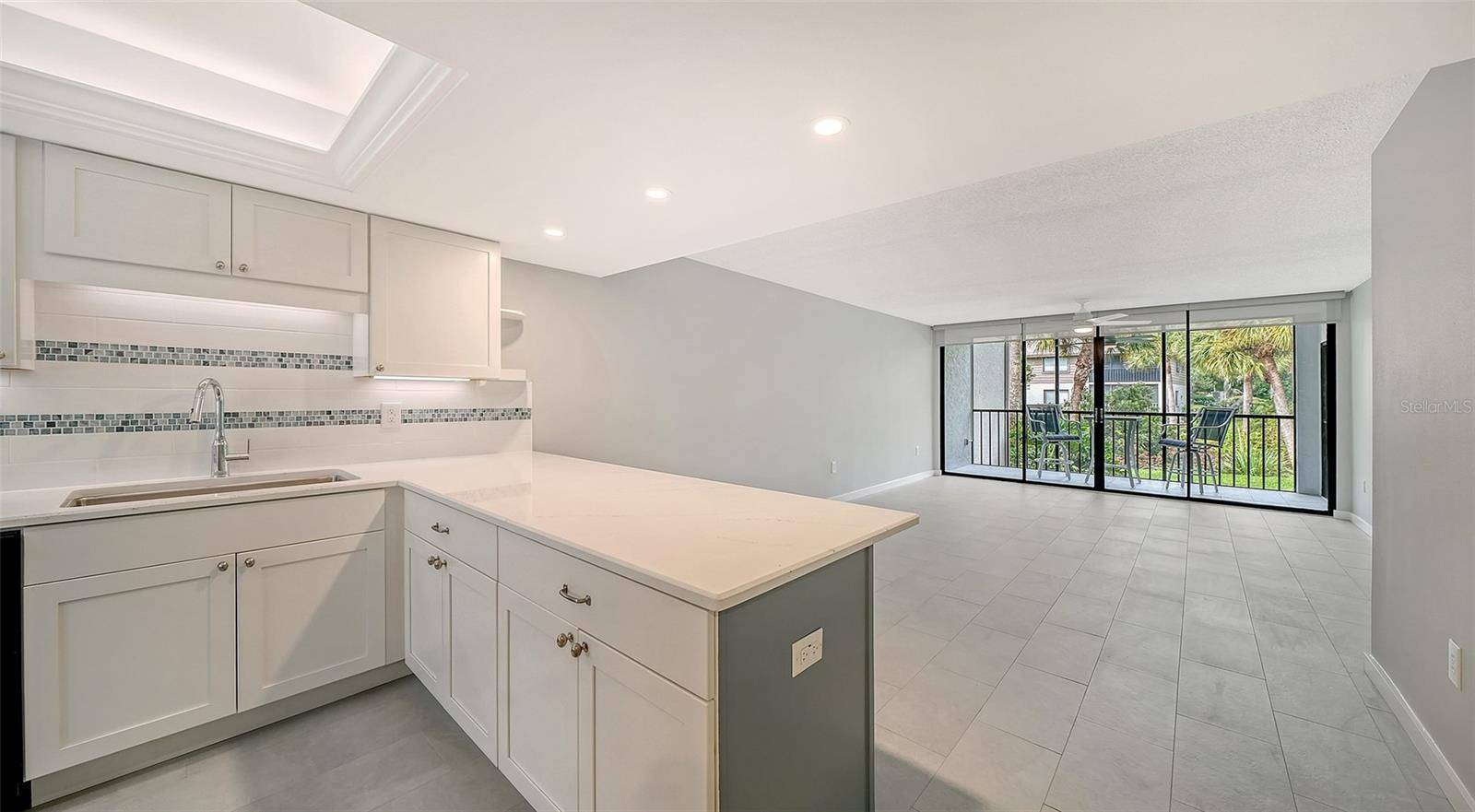 3262 CROSS CREEK DR #3262, Sarasota, FL 34231