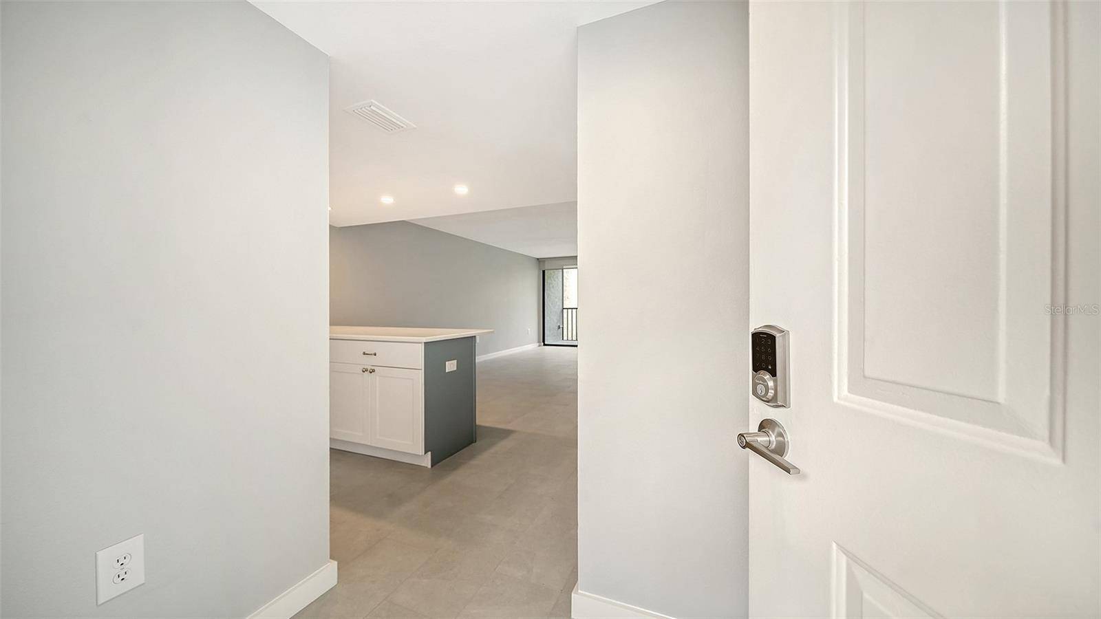 3262 CROSS CREEK DR #3262, Sarasota, FL 34231