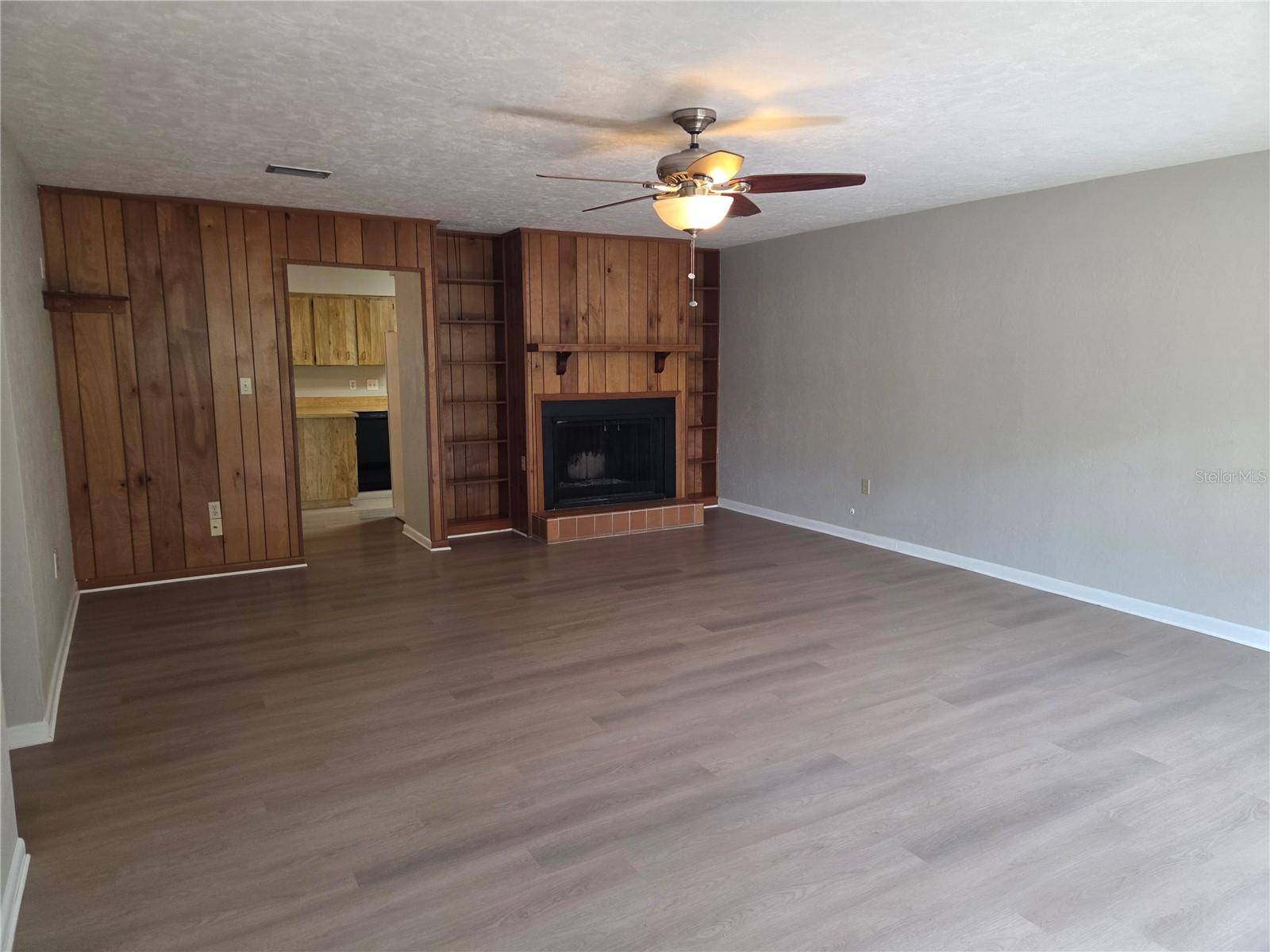 909 NW 39TH ST, Gainesville, FL 32605