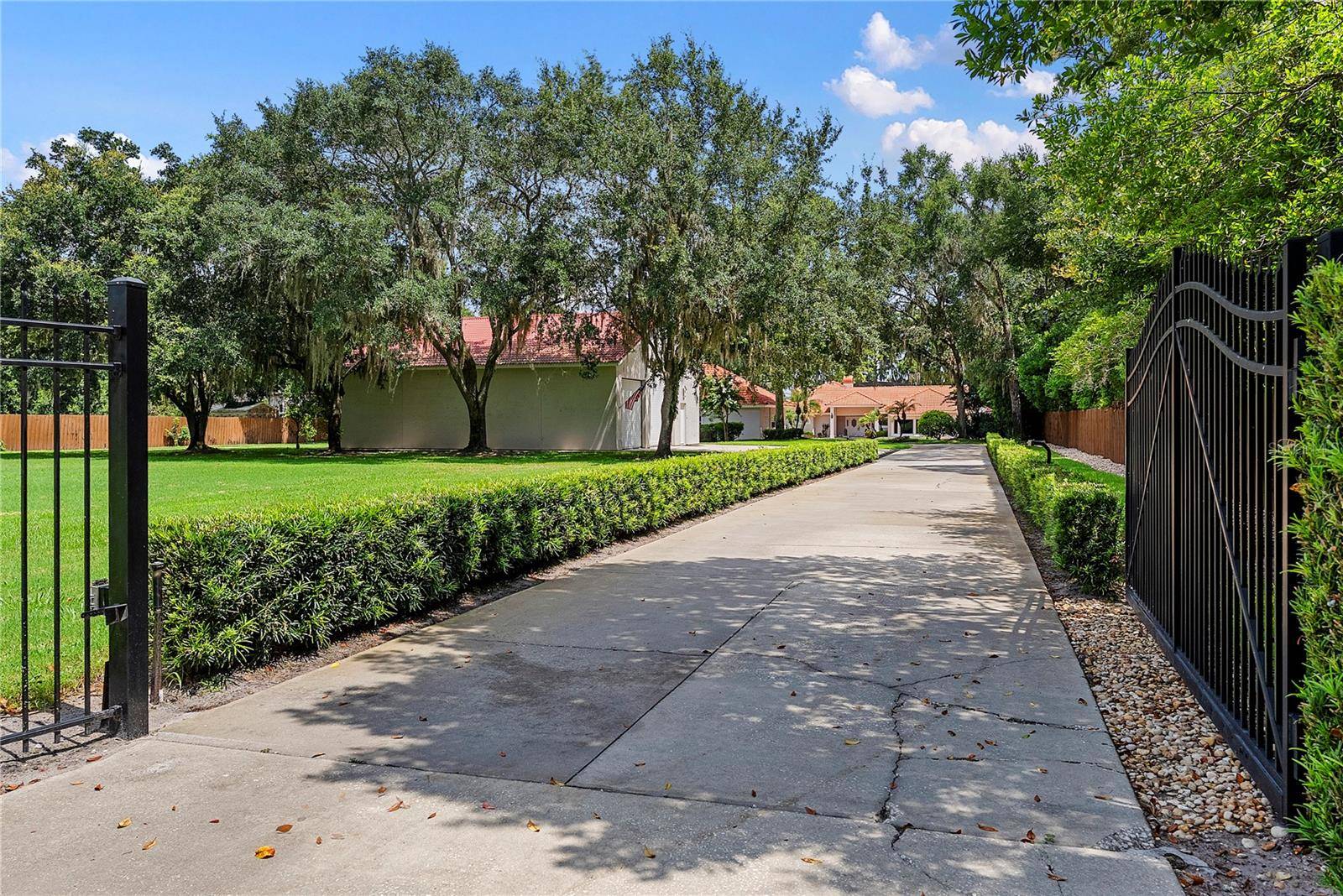 2622 LAKE HOWELL LN, Winter Park, FL 32792