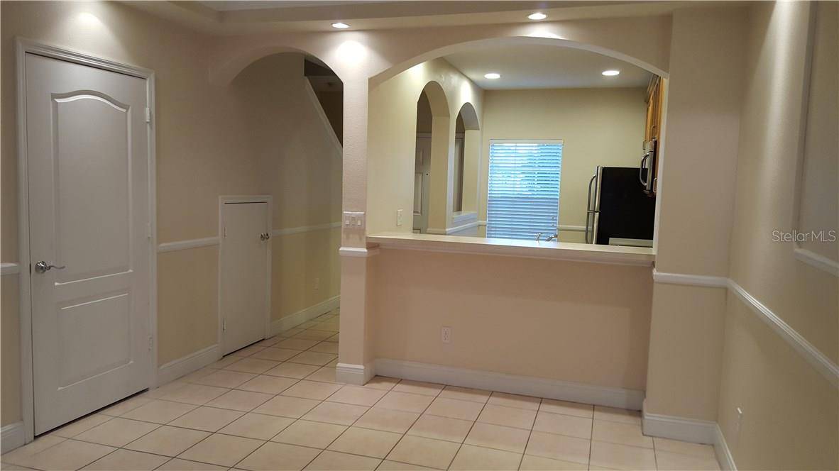 9354 FLOWERING COTTONWOOD RD, Orlando, FL 32832