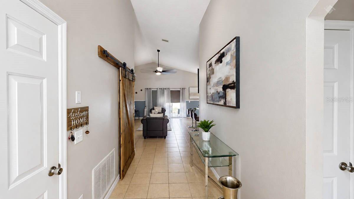 9640 CYPRESS HARBOR DR, Gibsonton, FL 33534