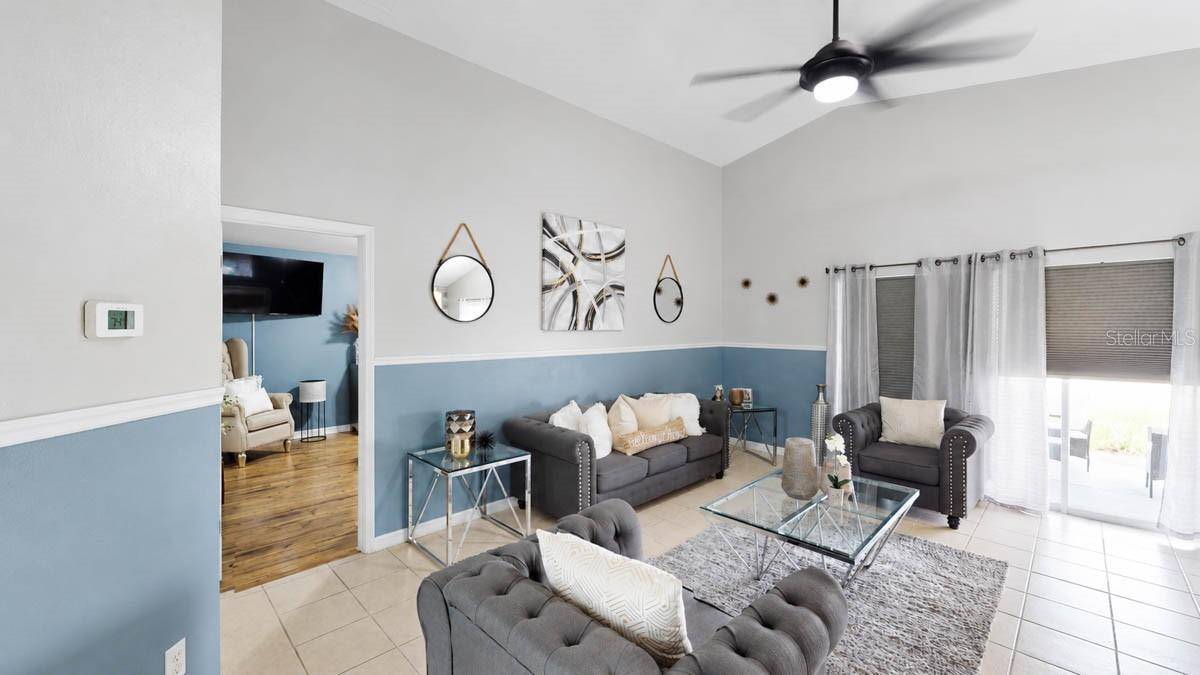 9640 CYPRESS HARBOR DR, Gibsonton, FL 33534