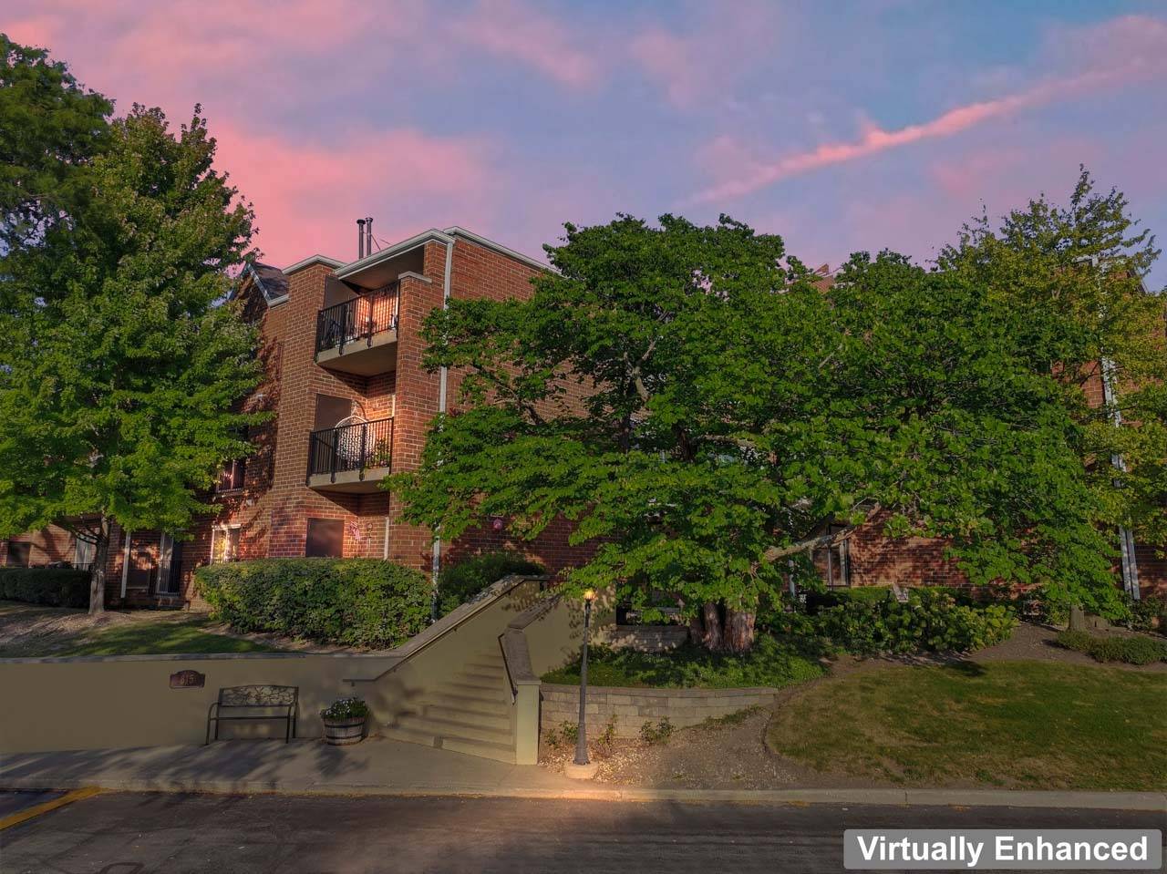 815 Leicester RD #217, Elk Grove Village, IL 60007