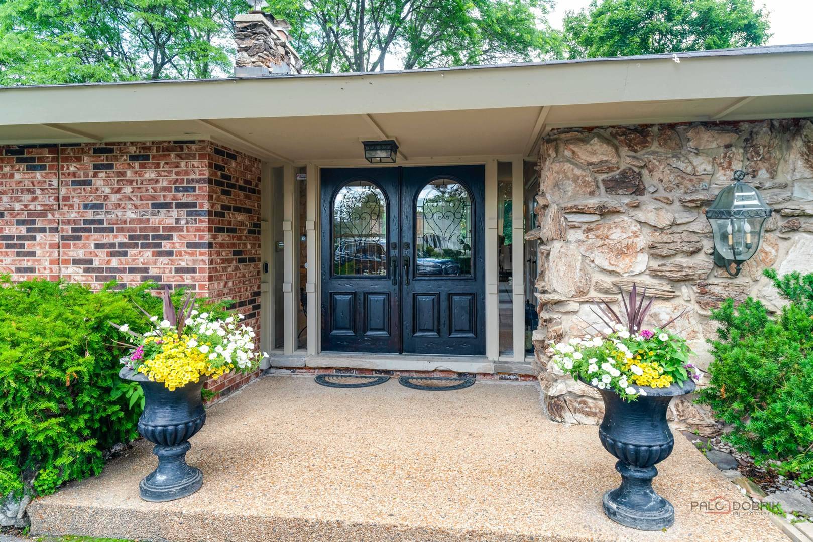 2432 Federal CT, Long Grove, IL 60047