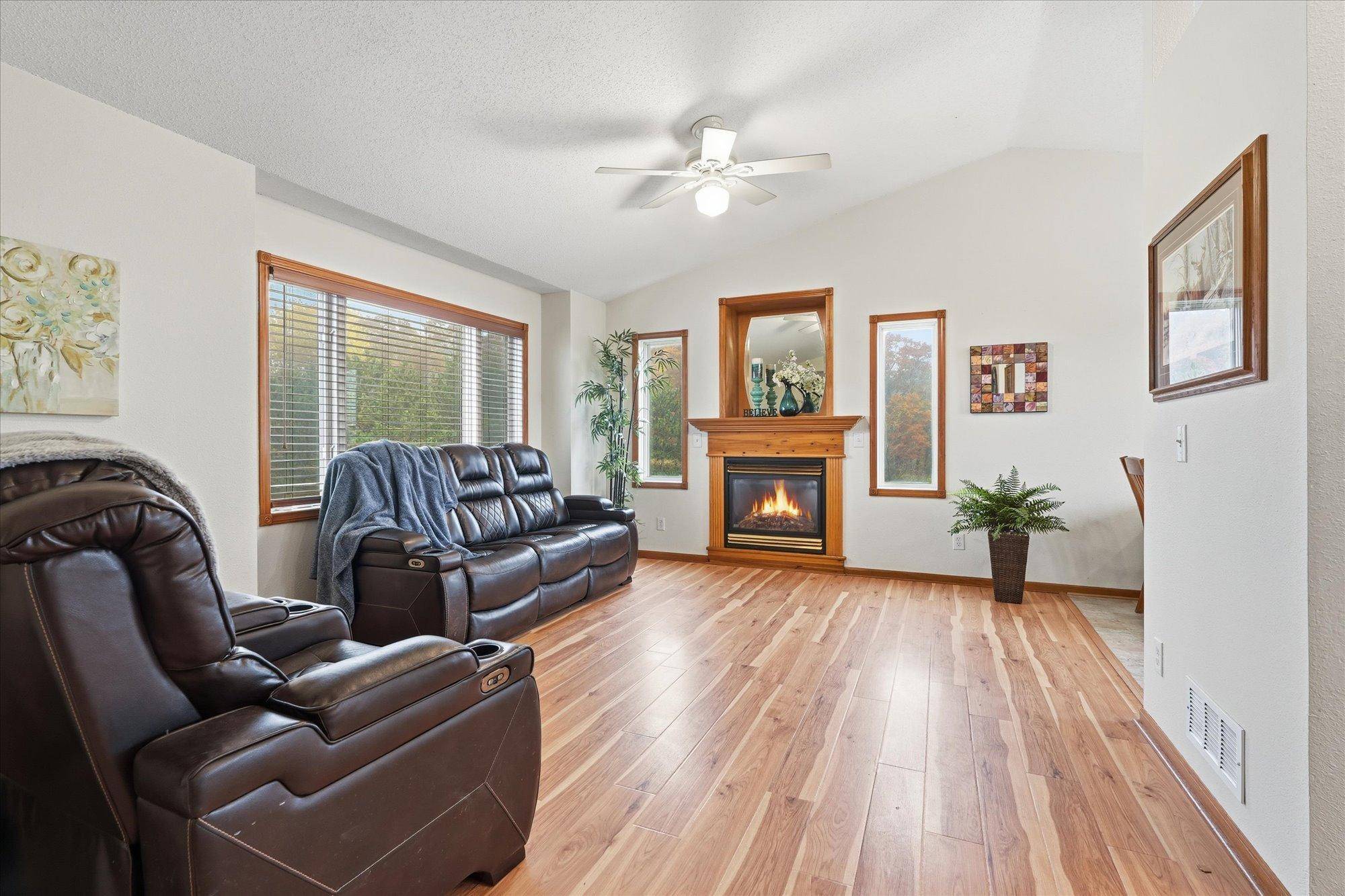 980 65th AVE, Roberts, WI 54023