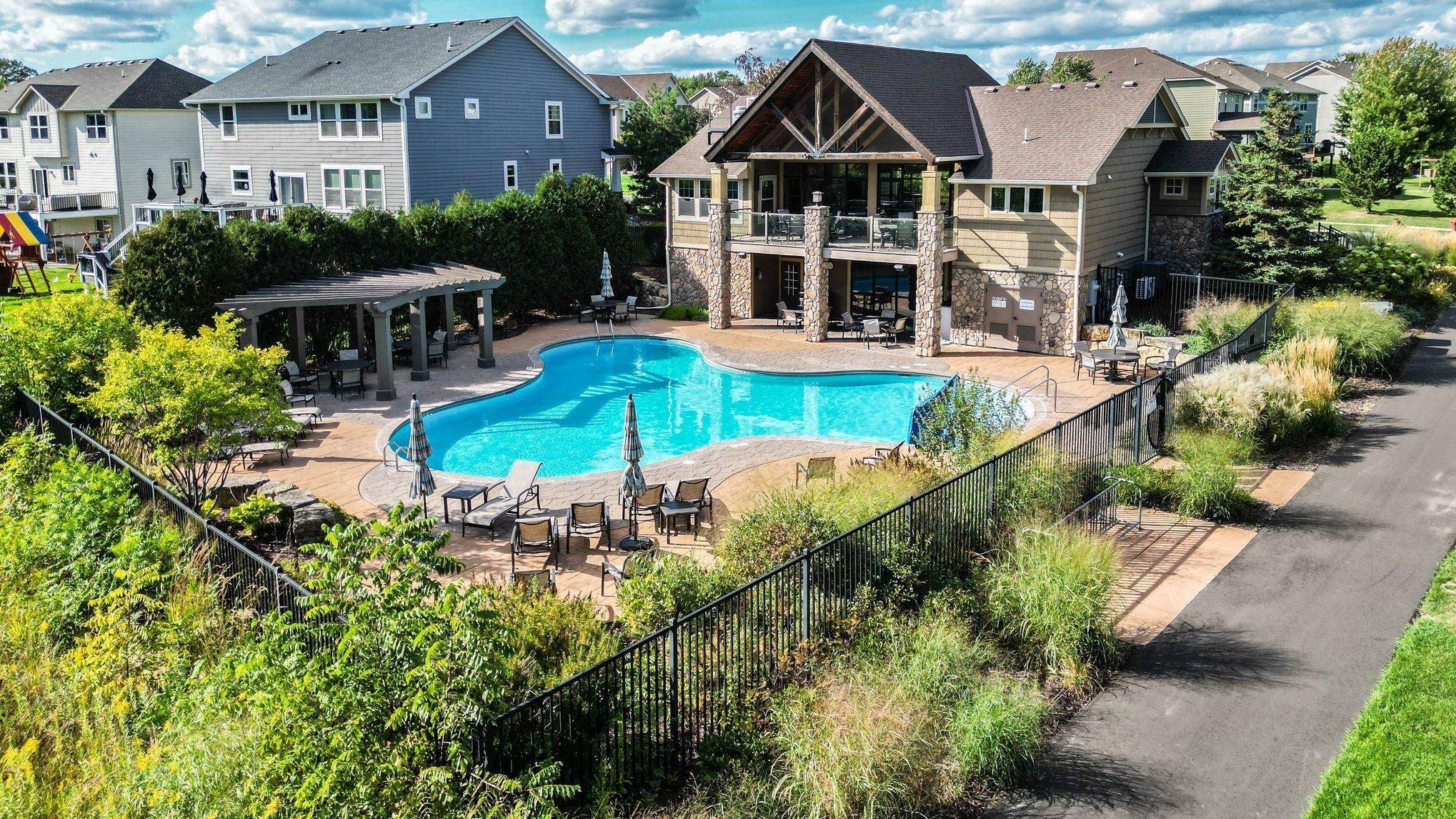 3476 Sawgrass TRL W, Eagan, MN 55123