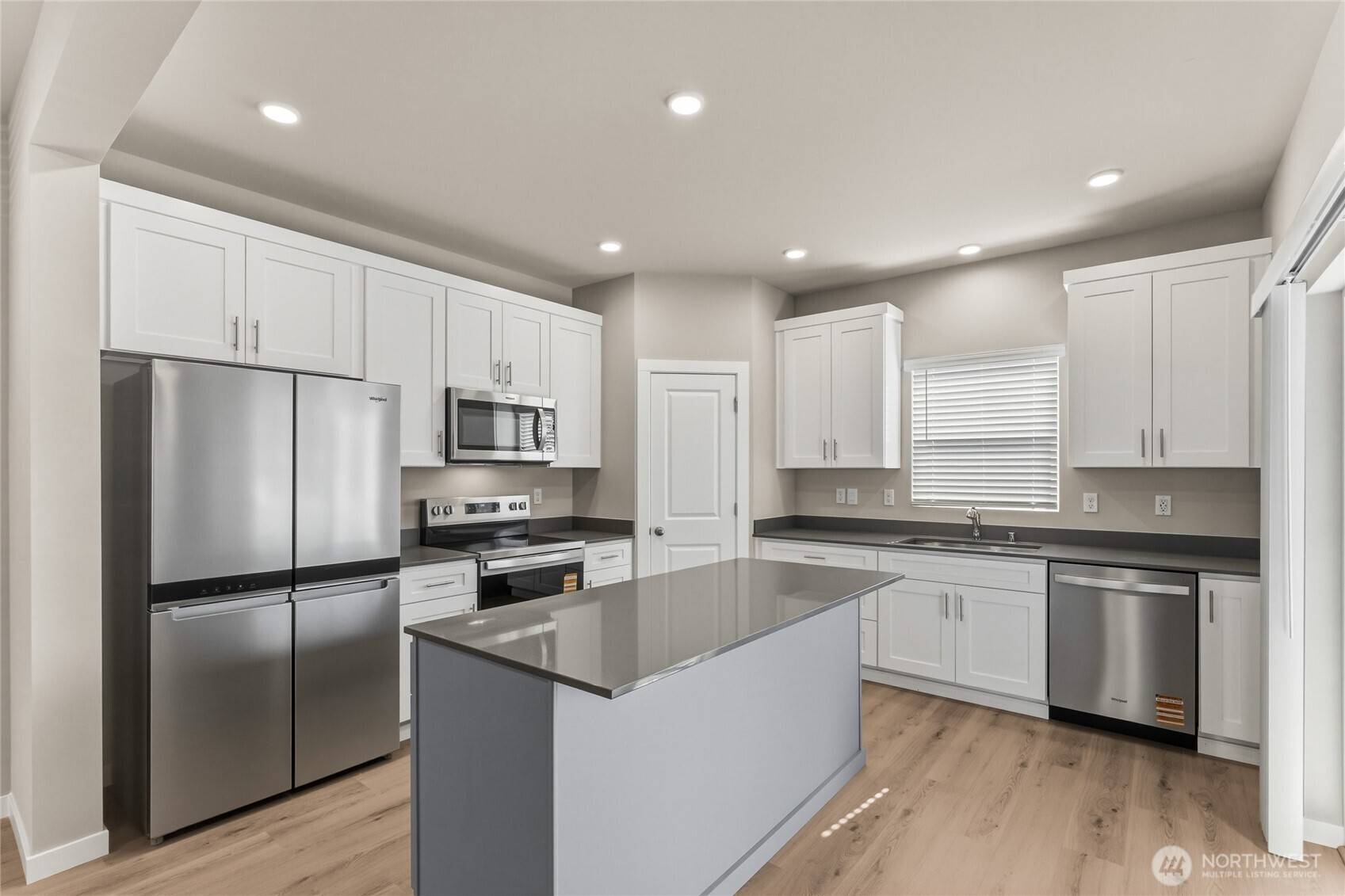 1102 138th PL SW, Lynnwood, WA 98087