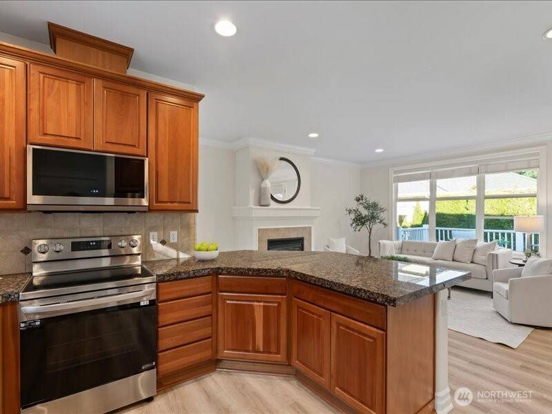24515 NE Vine Maple WAY, Redmond, WA 98053