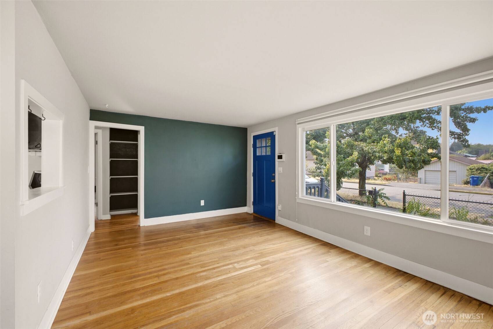748 S Kenyon ST, Seattle, WA 98108
