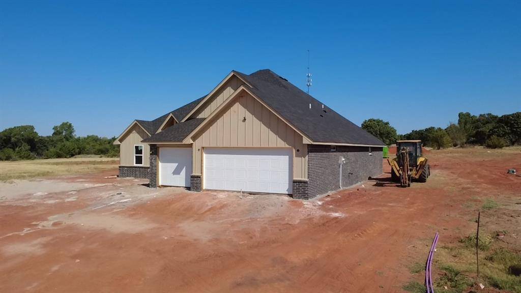 2416 Bear Creek CIR, Blanchard, OK 73010