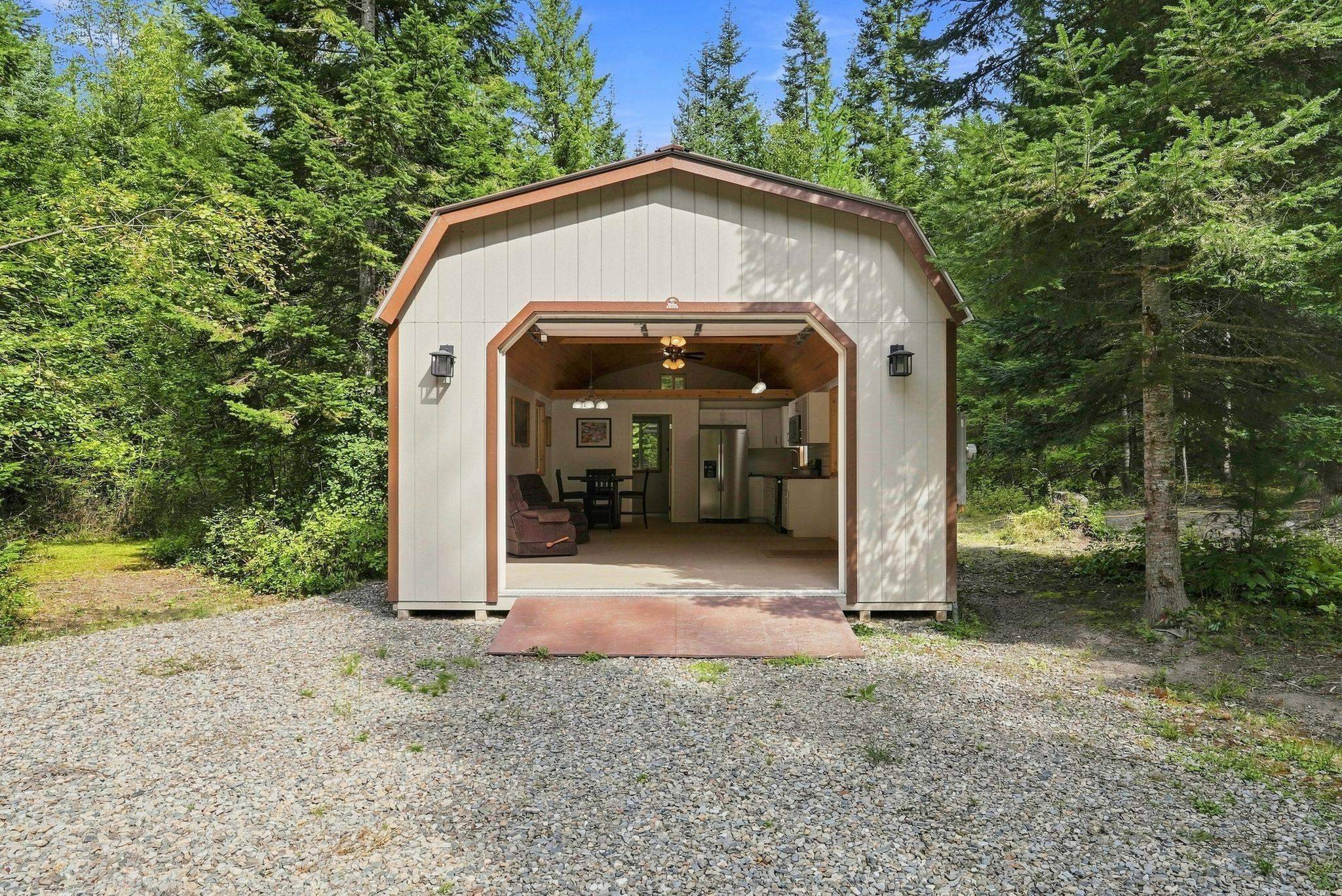 28922 N LeClerc Rd, Ione, WA 98139
