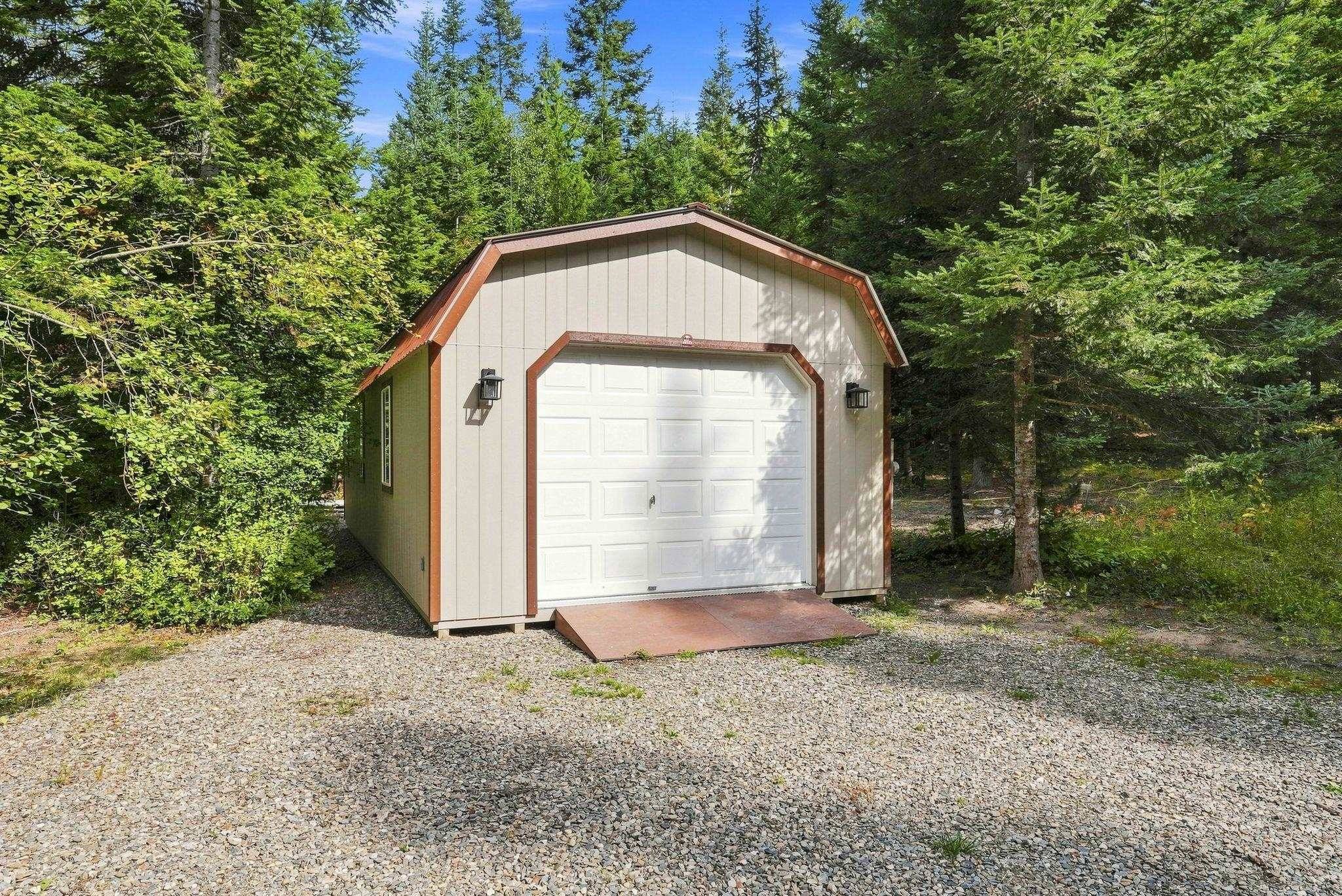 28922 N LeClerc Rd, Ione, WA 98139