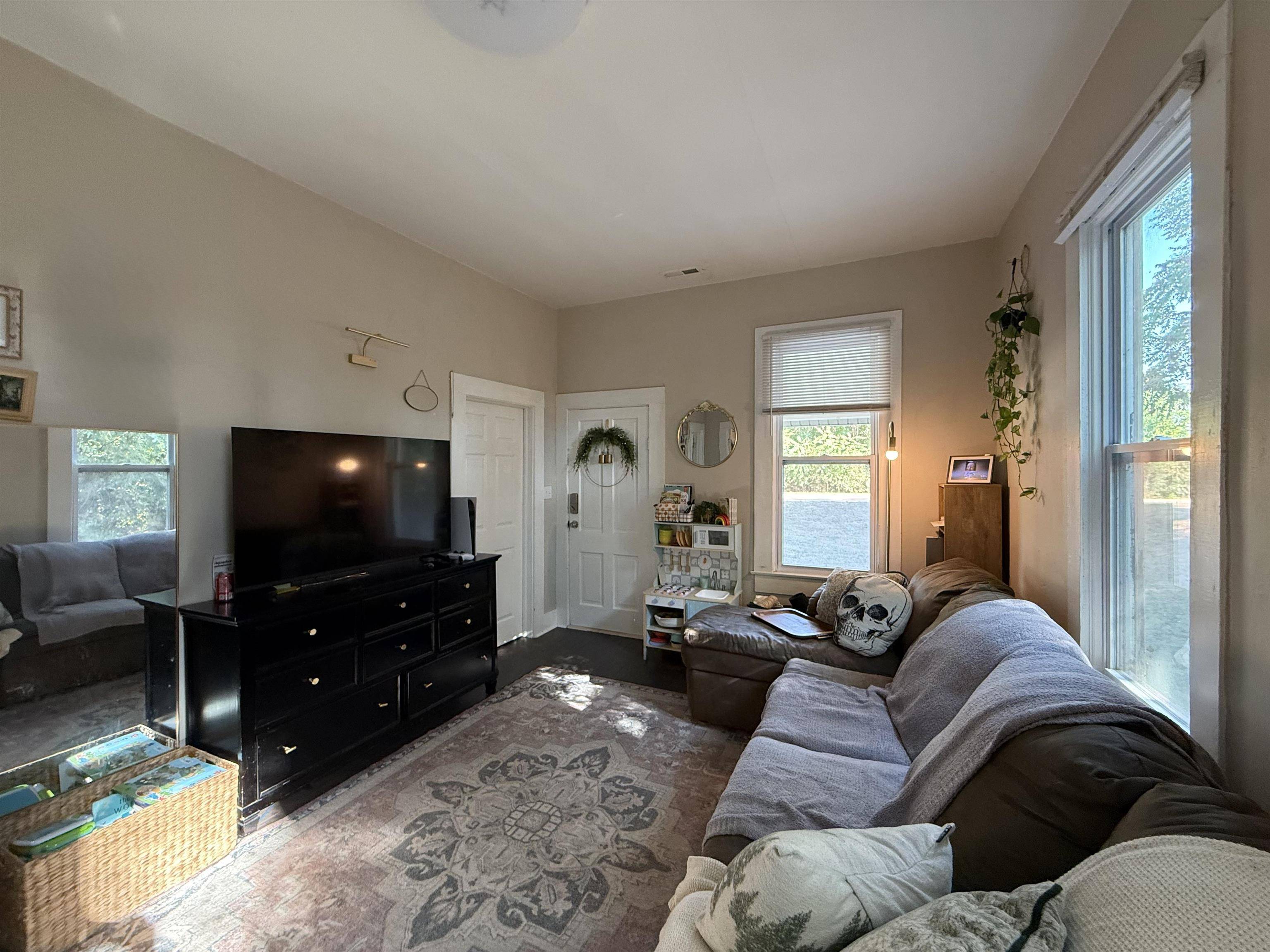 619 E C ave, Kingman, KS 67068
