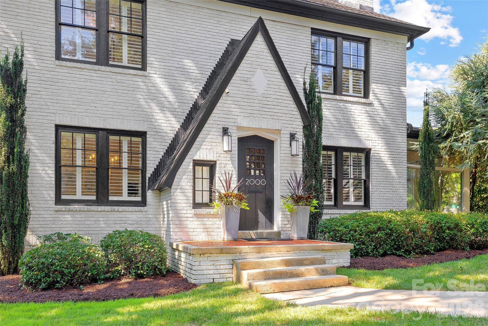 2000 Beverly DR, Charlotte, NC 28207