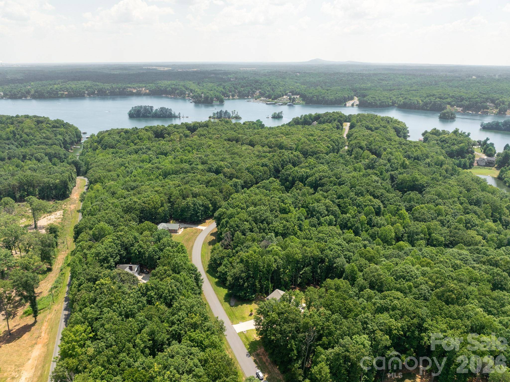 128 S Harbor Watch DR, Statesville, NC 28677