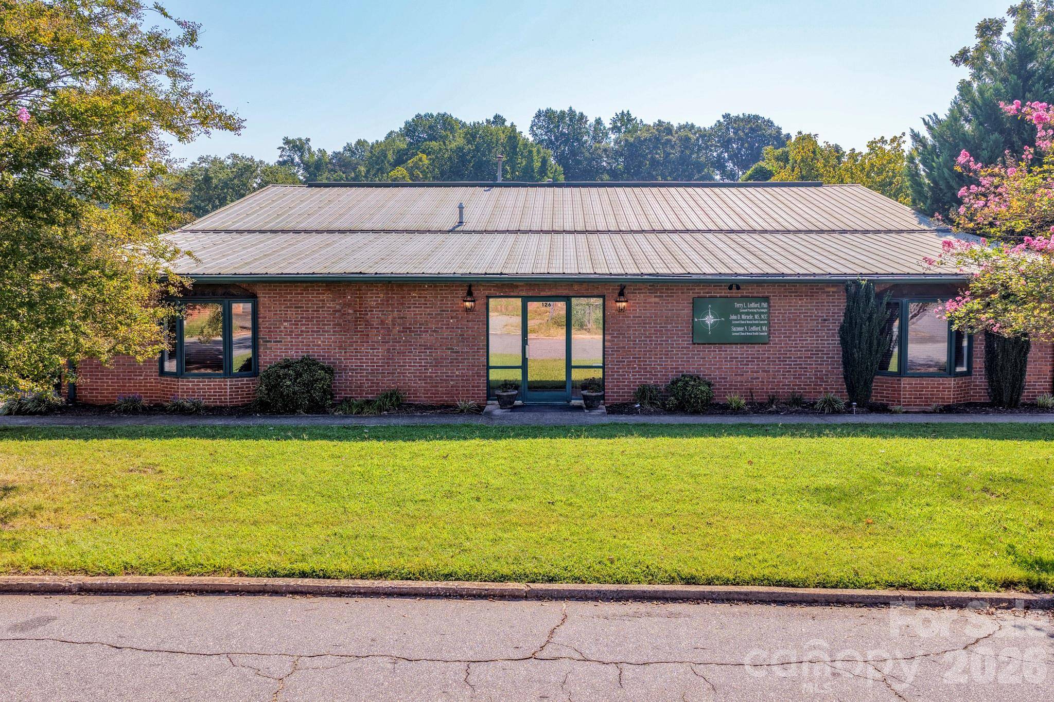 126 N Toms ST, Rutherfordton, NC 28139