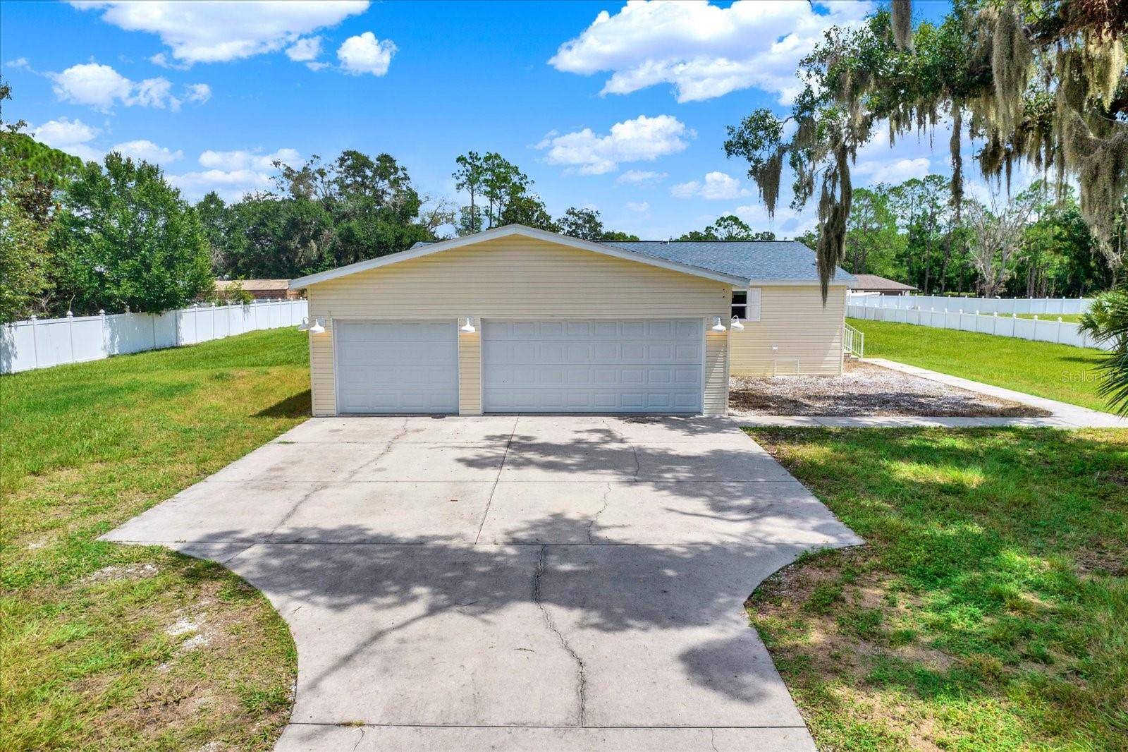 17403 ESTES RD, Lutz, FL 33548